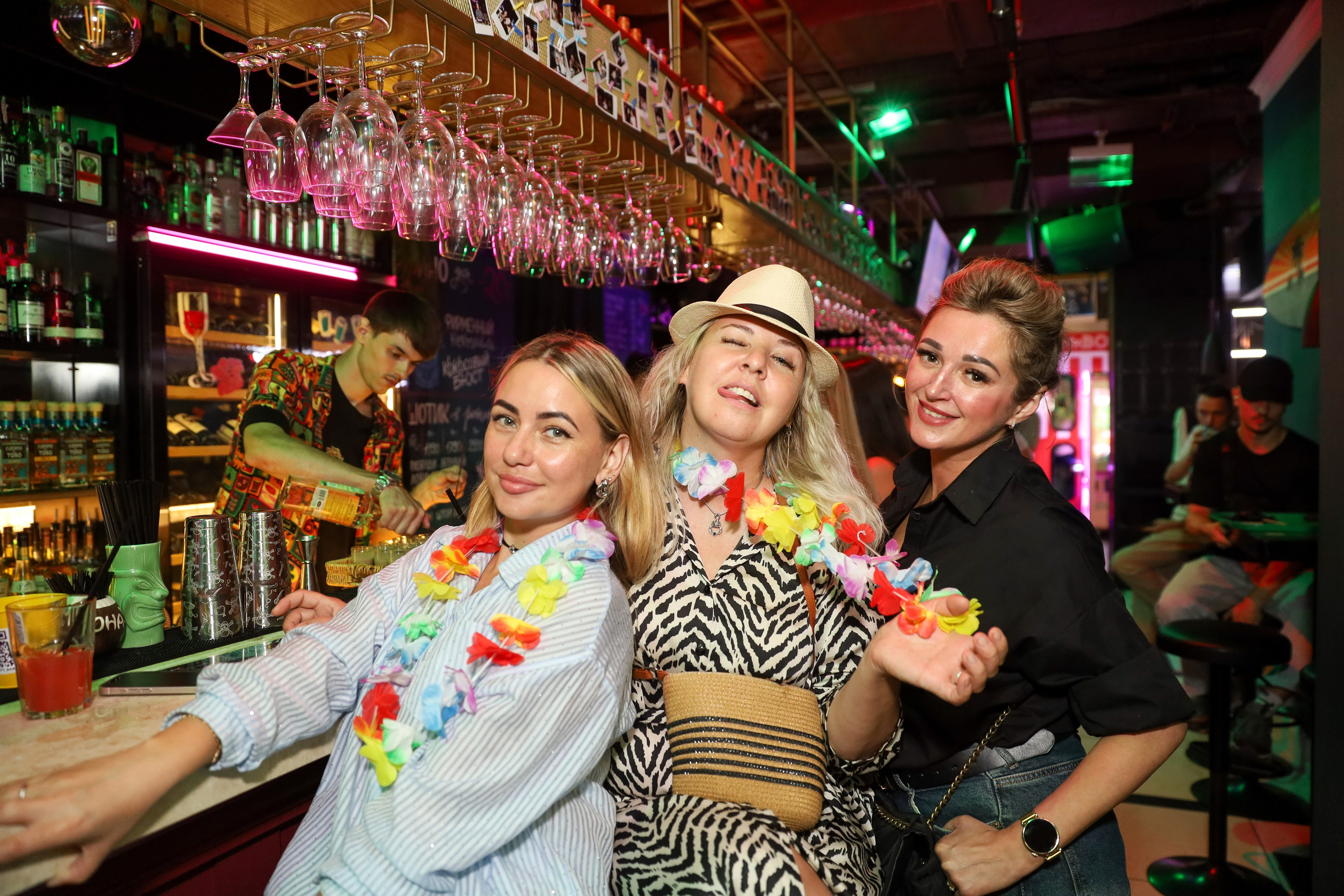 Вечеринки ALOHA BAR. Фотограф мероприятий Ирина Каширина