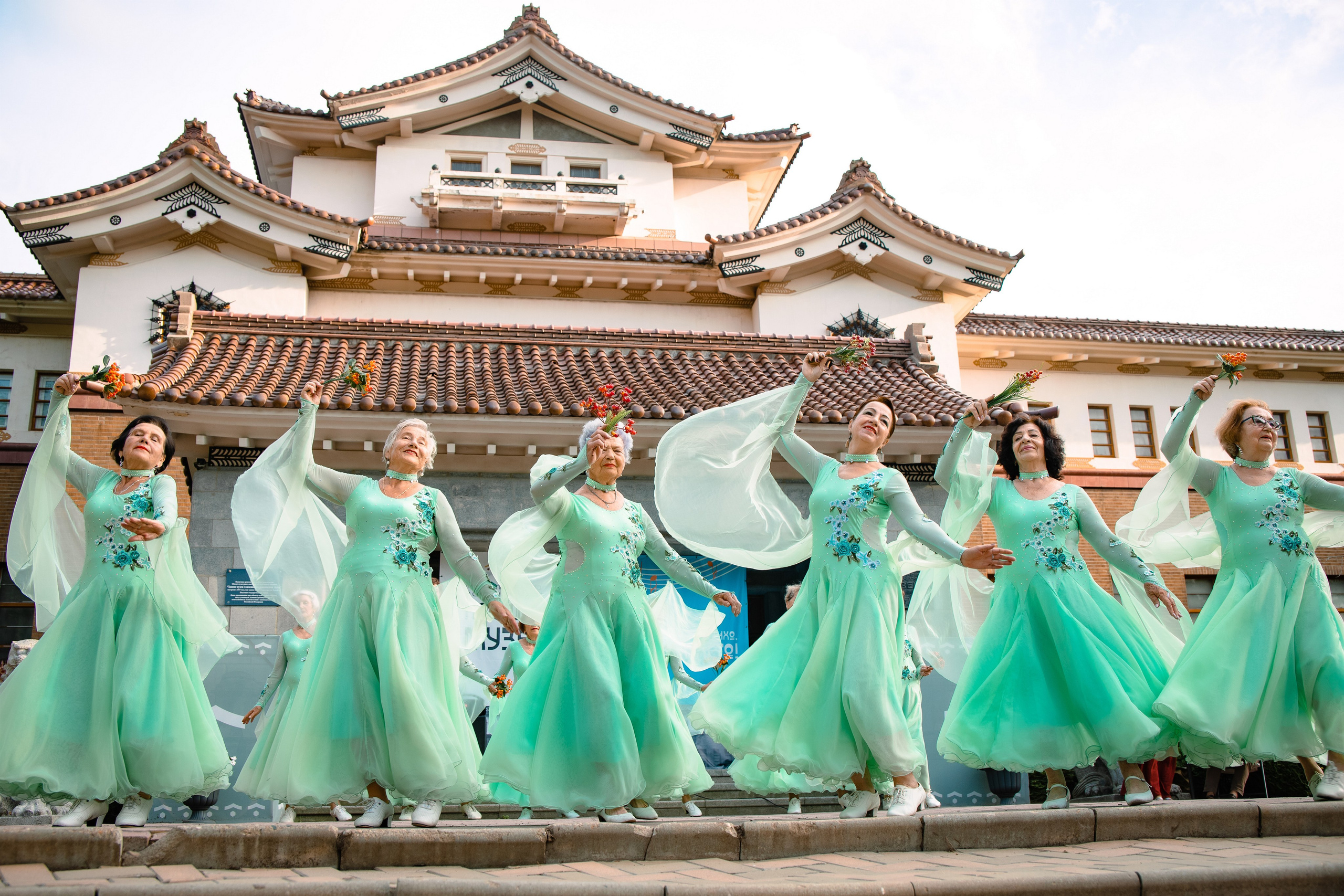 Сборник (фестивали, праздники, общ.мероприятия). Фотограф. г. Южно-Сахалинск. Олег Толстов