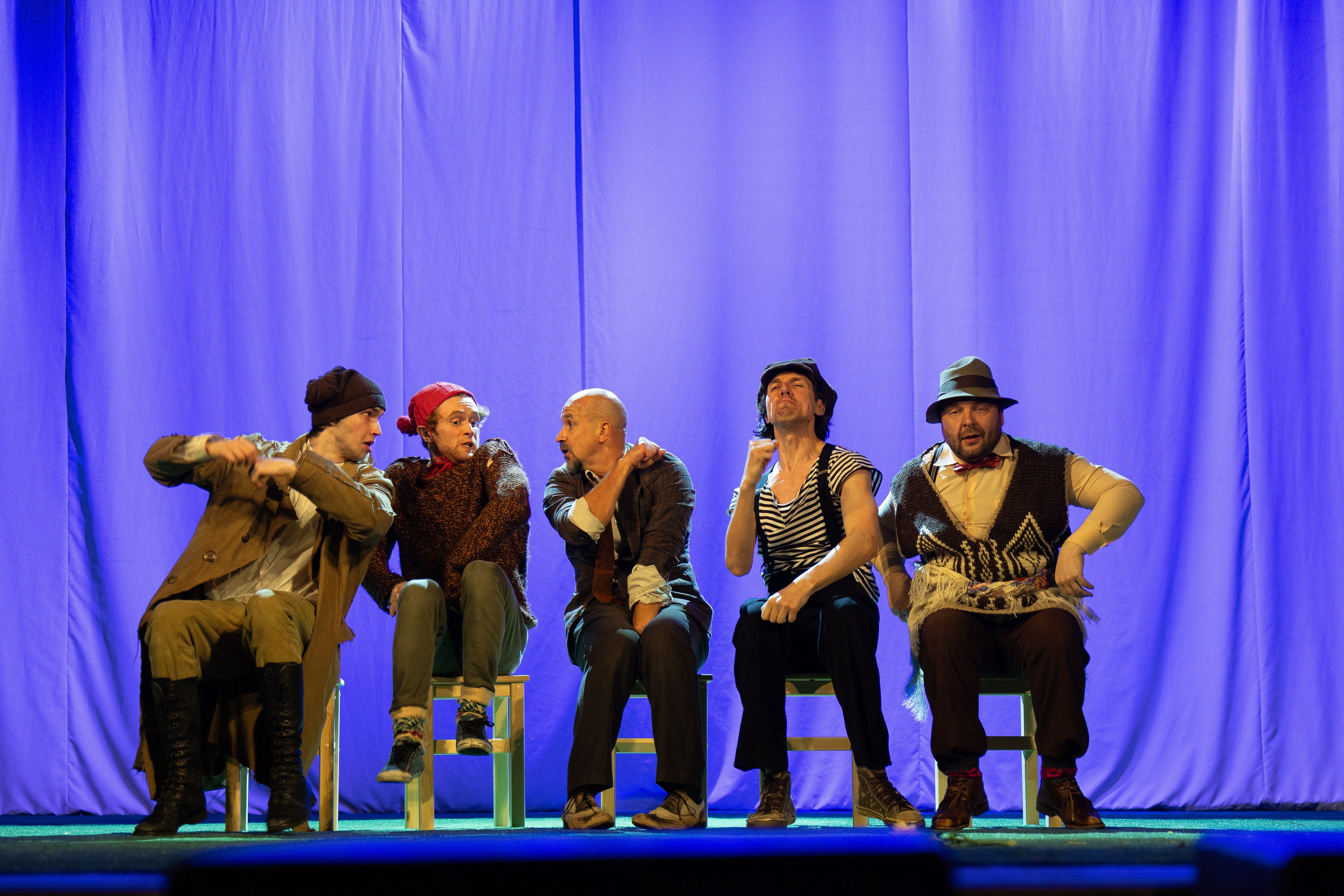 Спектакль Егора Дружинина «Всюду жизнь»