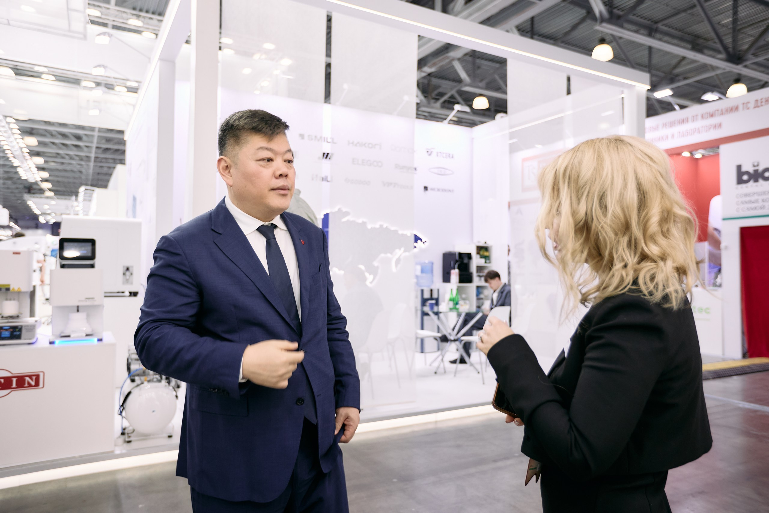 Дентал Салон 2026: Vatech. Свадебный и репортажный фотограф Дмитрий Кононенко