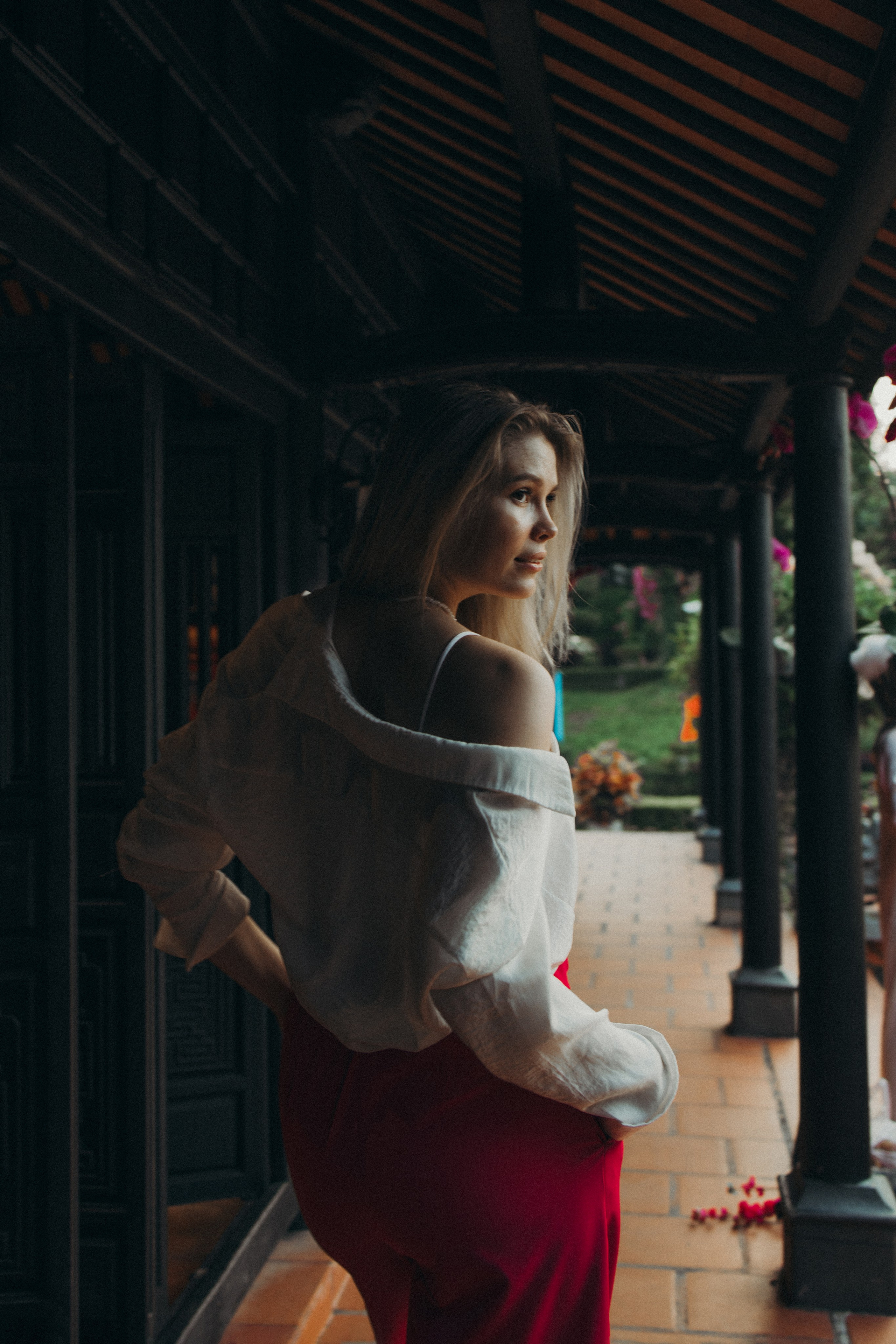 Кристина (Каменный сад Хон Чонг, Нячанг). Фотограф Астана. Индивидуальные, парные и семейные фотосессии