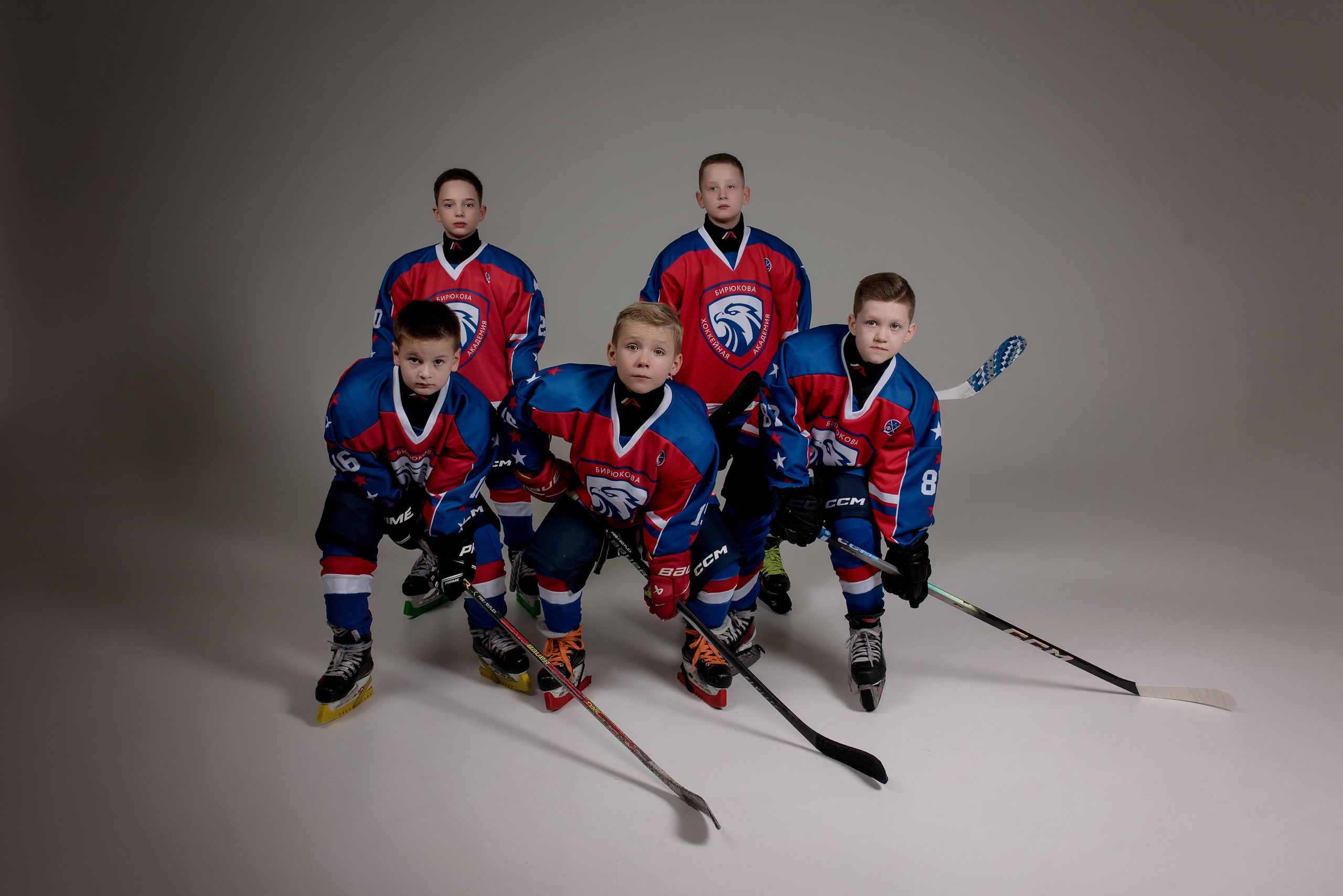 Хоккей — Гимнастика групповая съемка. Детский фотограф в Долгопрудном и Москве