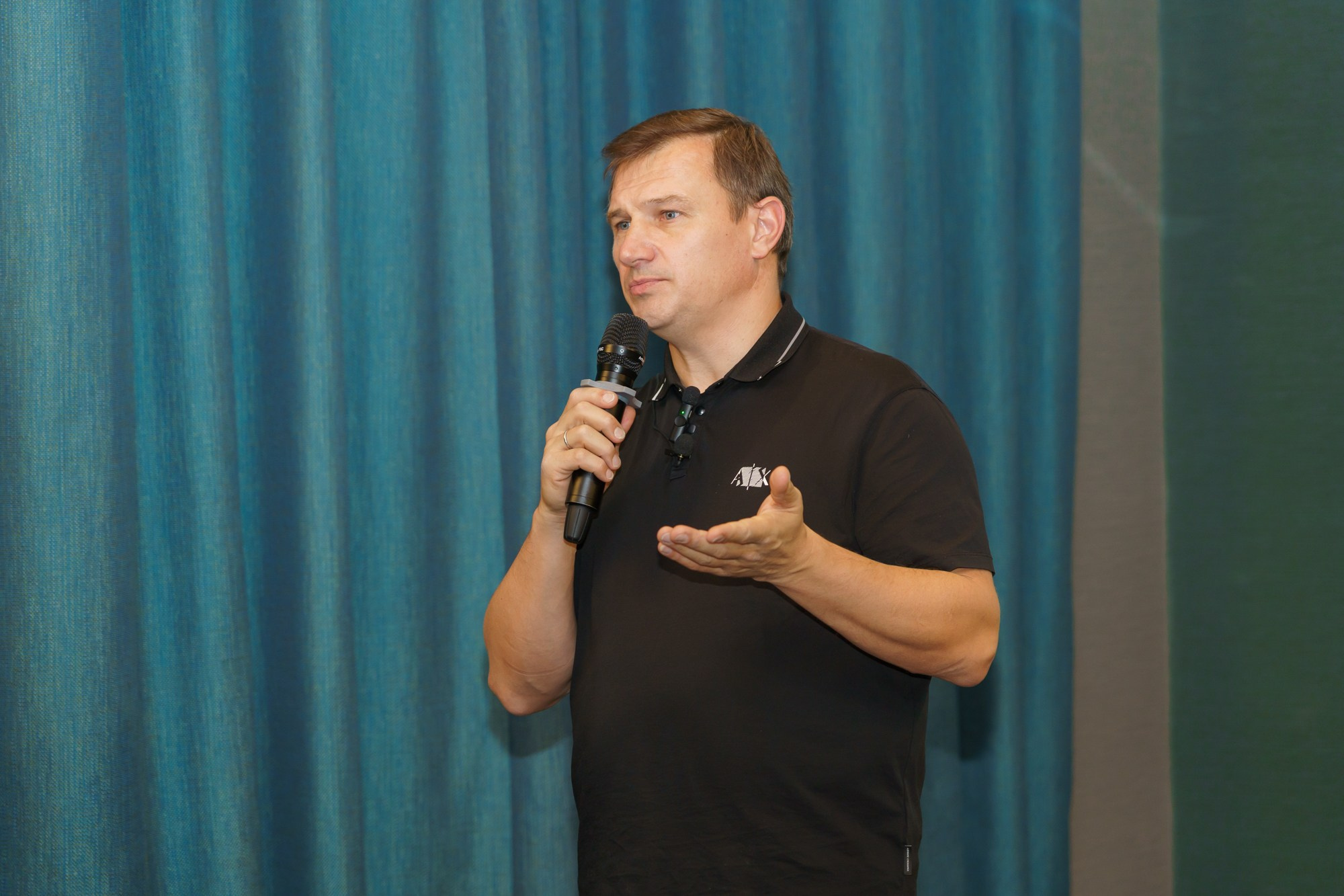 Выступление спикера. Photomantis