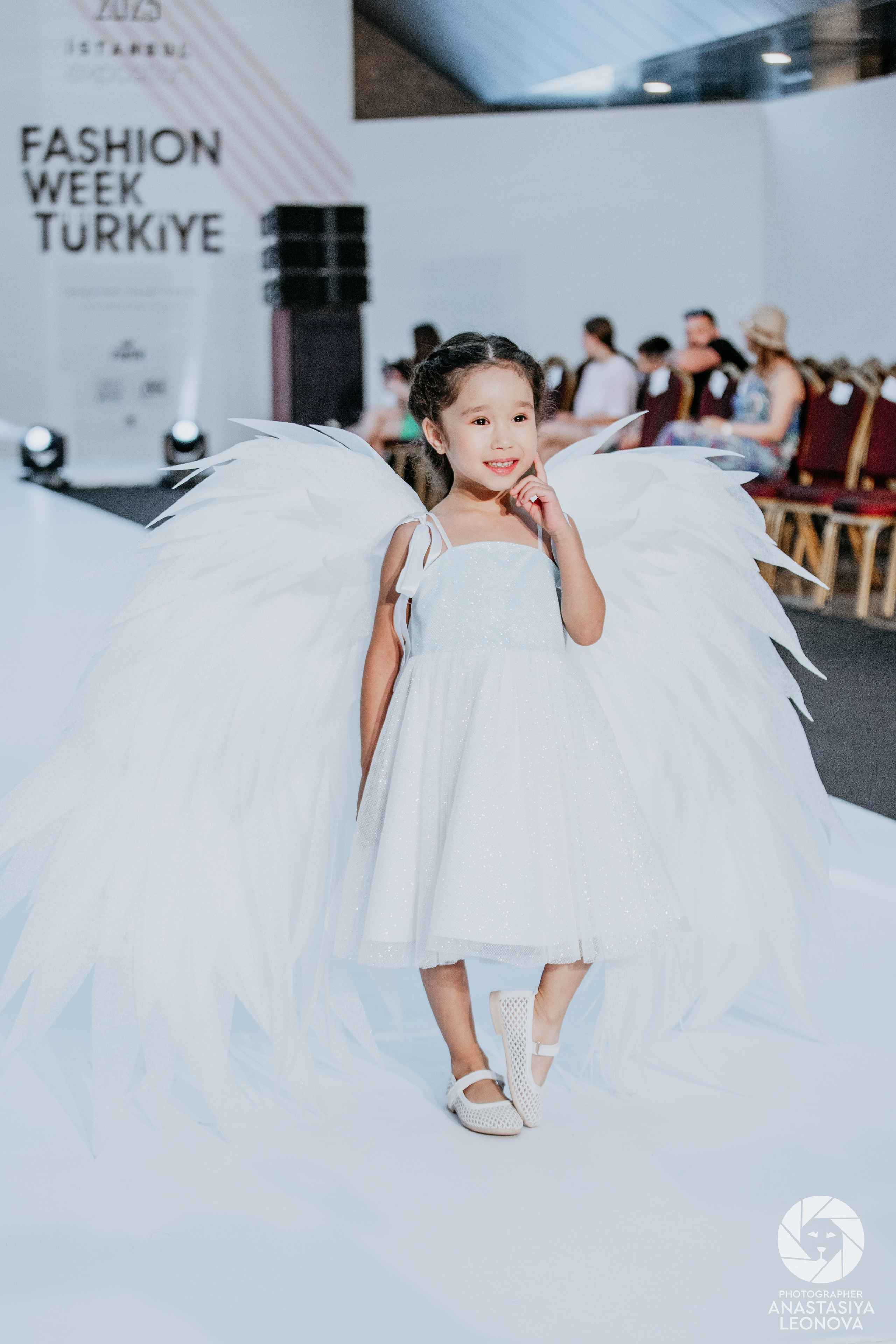 Fashion Week Türkiye [spring, 2025]. Anastasia Leonowa