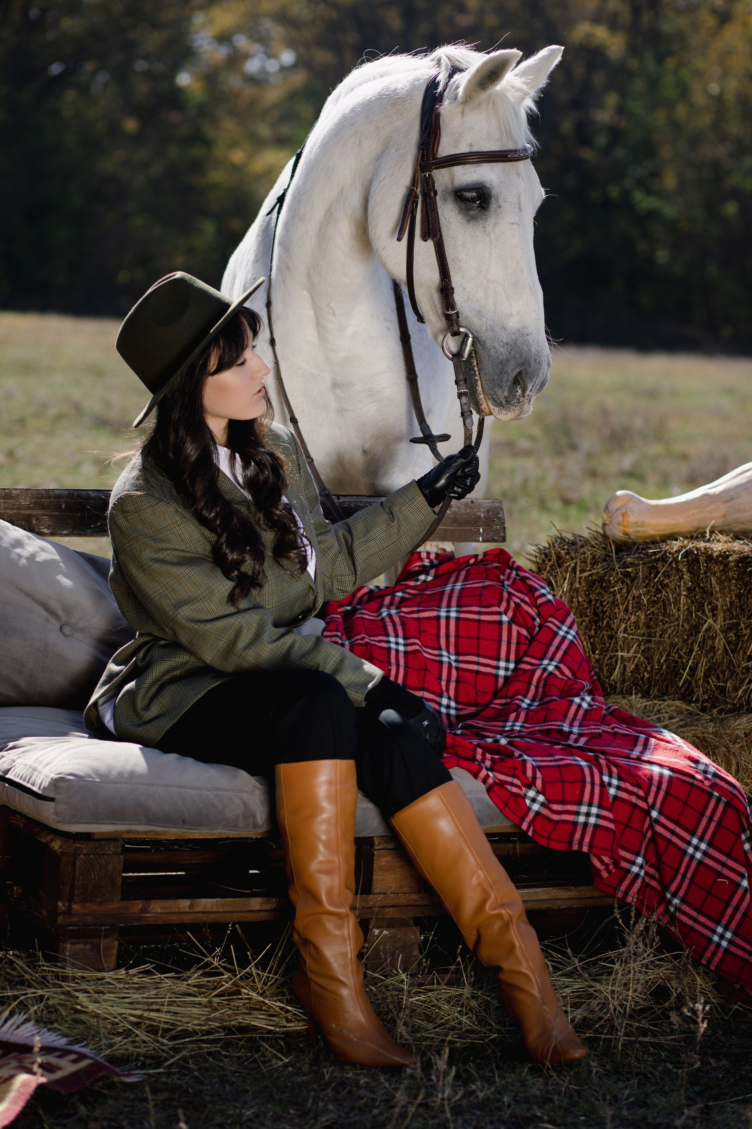 People & Horses [2023]. Anastasia Leonowa