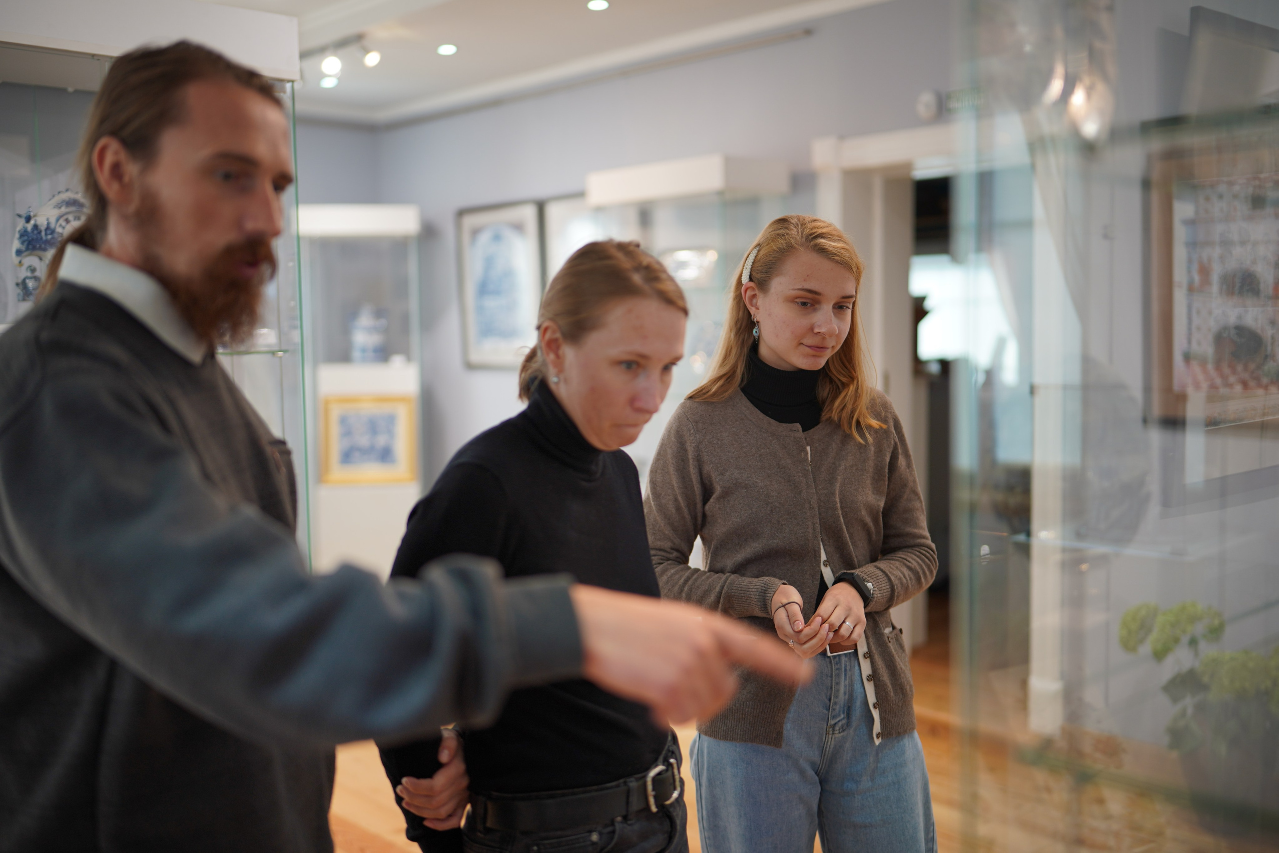 Gzhel lyrics by Nina Kvitnitskaya — Гжельская лирика Нины Квитницкой