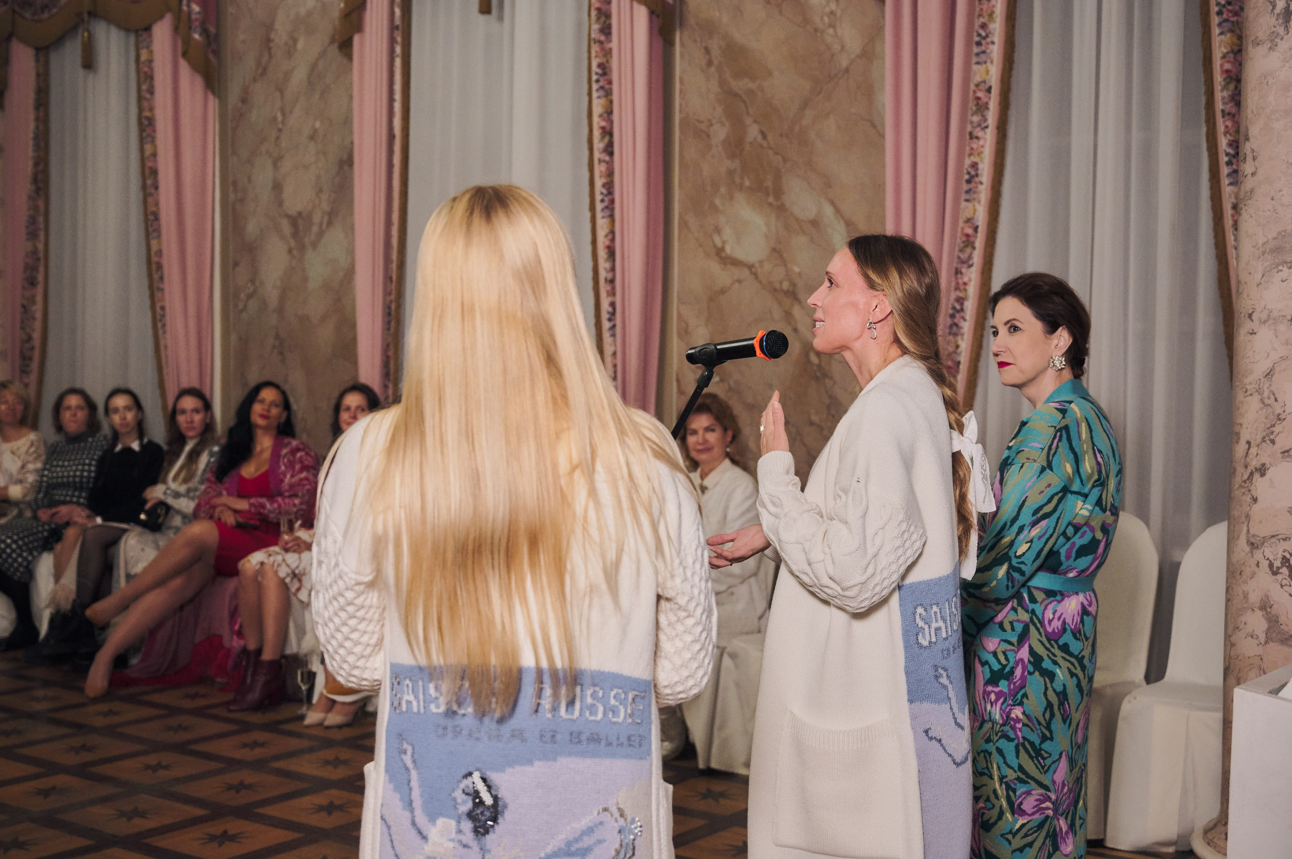 Открытие выставки 13.09.22. Никита Хохловский фото и видео продакшн