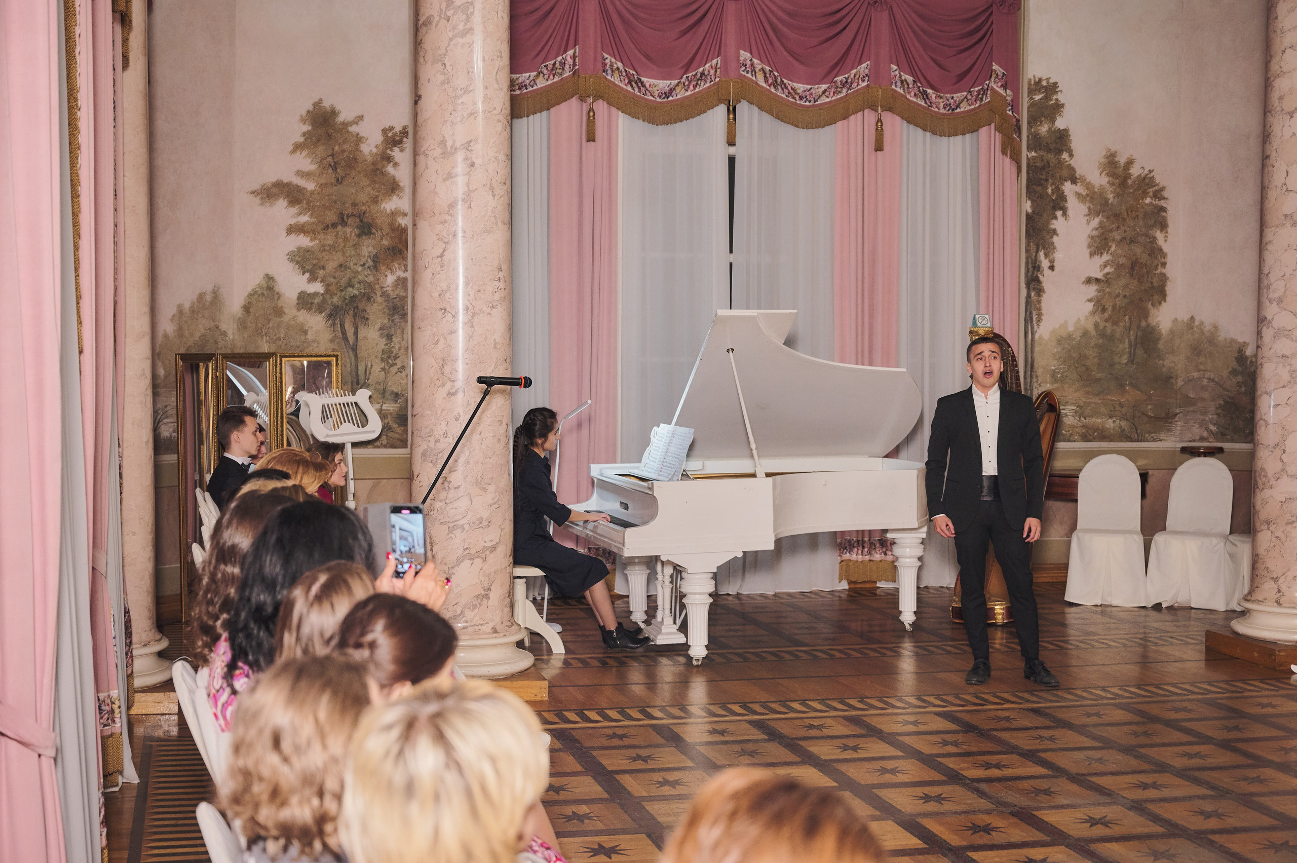 Открытие выставки 13.09.22. Никита Хохловский фото и видео продакшн