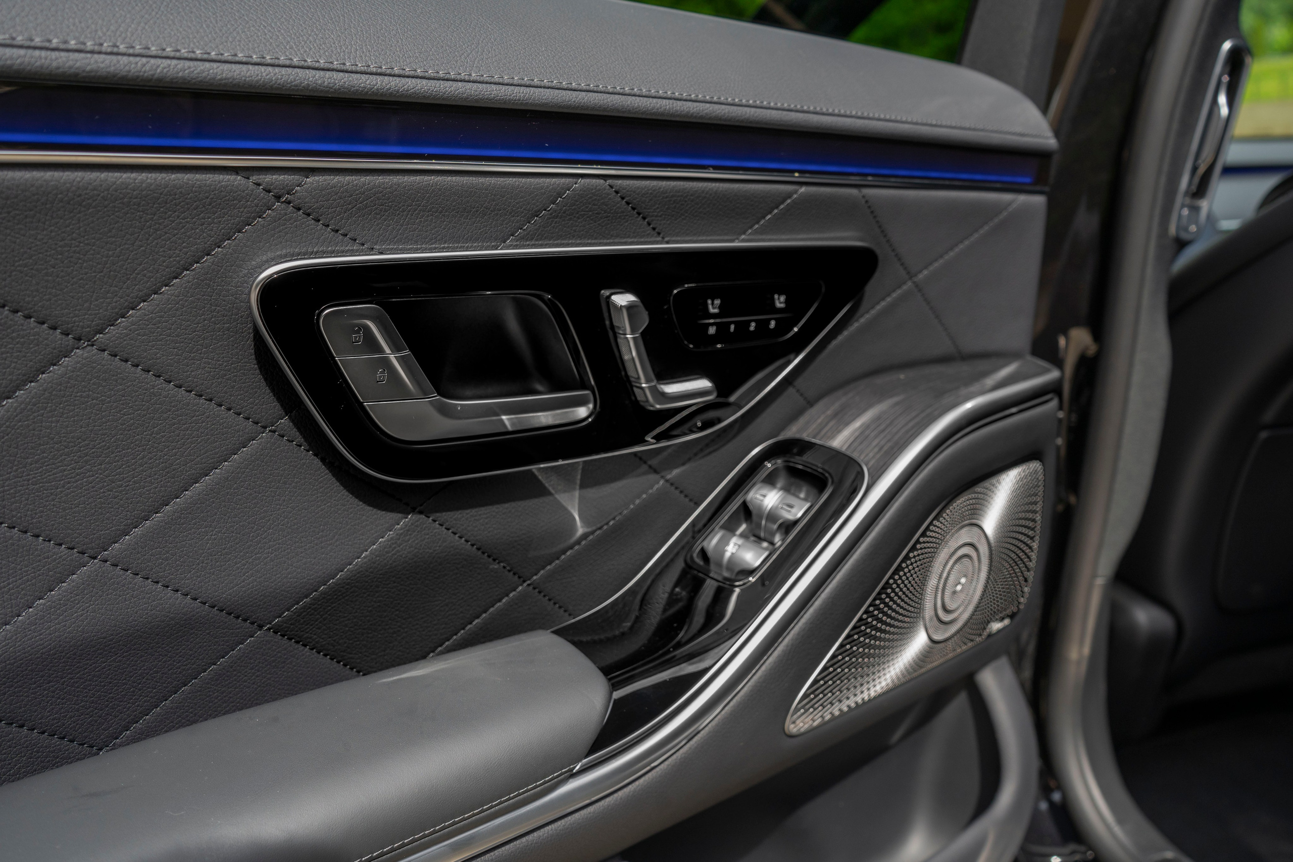 Mercedes S-class (W223). Автомобильный фотограф Ногинск Денис Городок