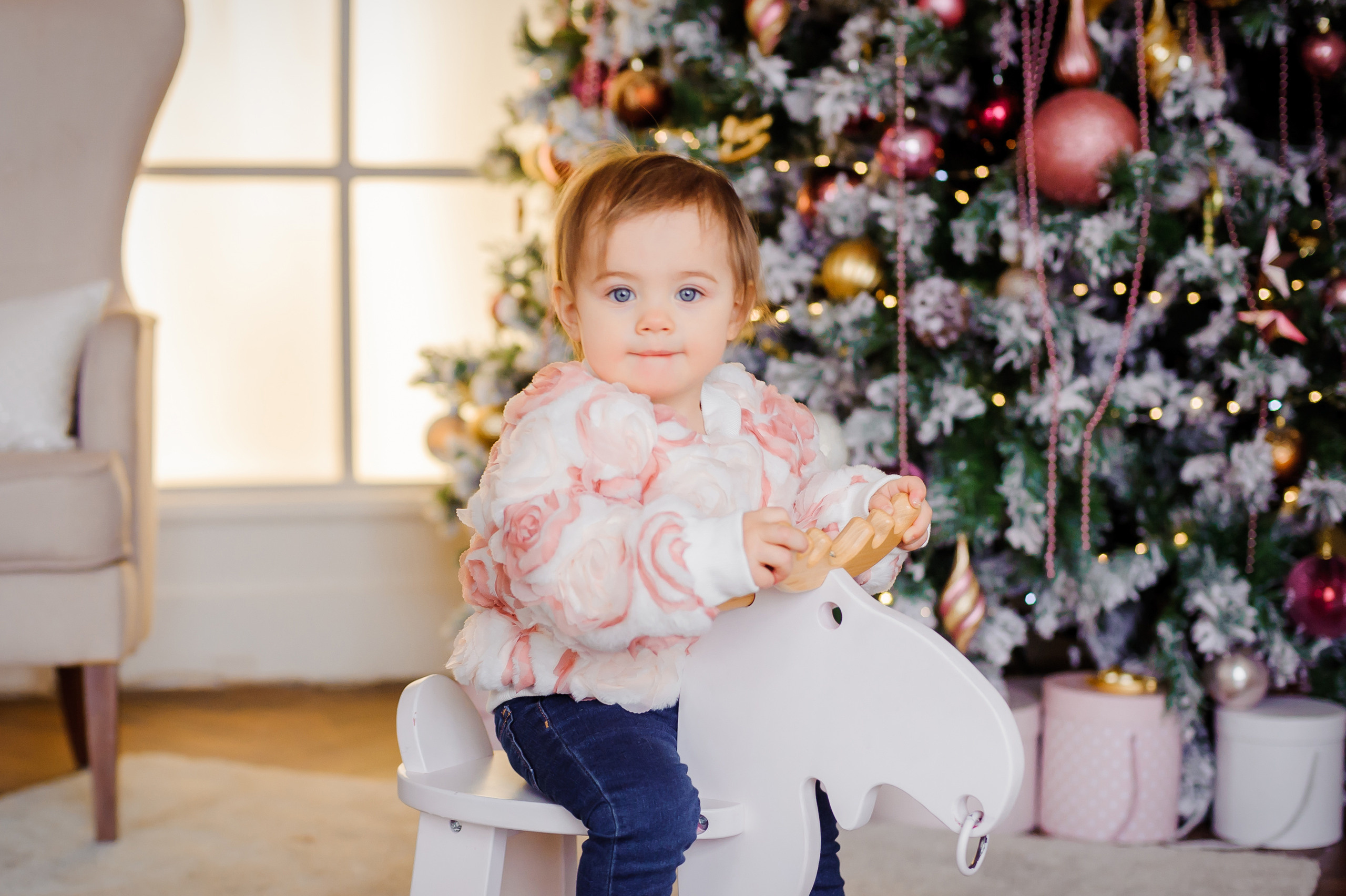 Детский и семейный фотограф в Рязани Валя Лялина. Фотограф новорождённых в Рязани, фотосъемка выписки из роддома, крещен