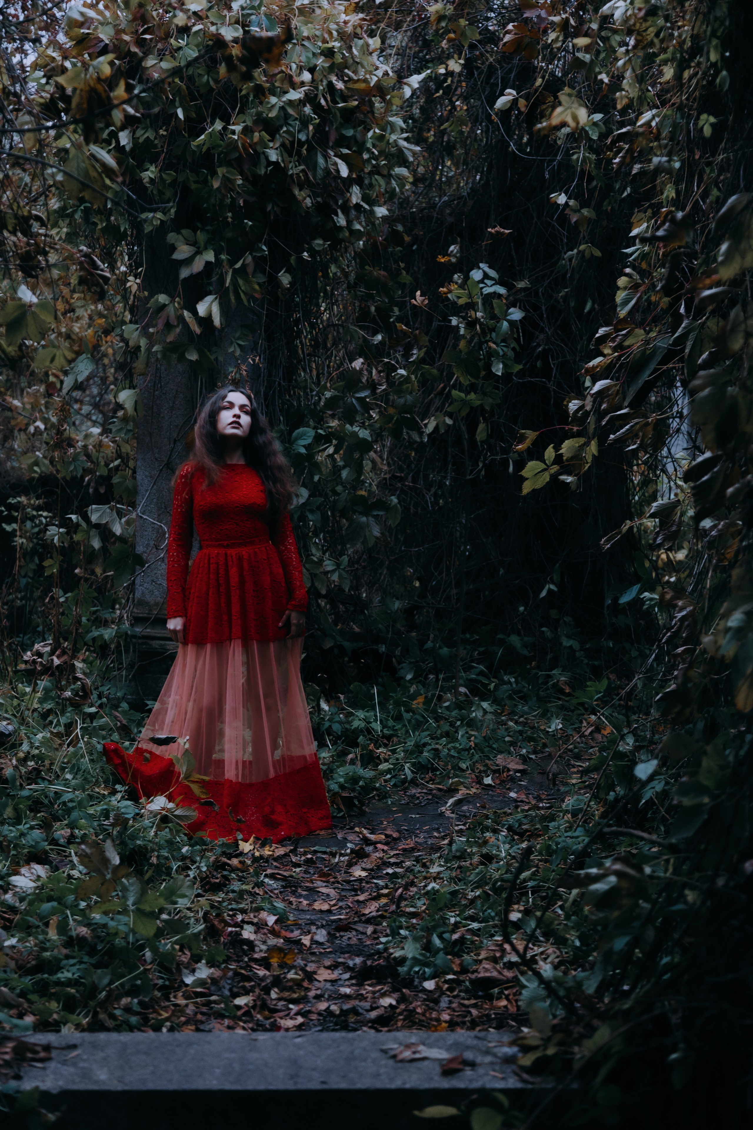 В заброшенной усадьбе. Креатор Ольга Яш