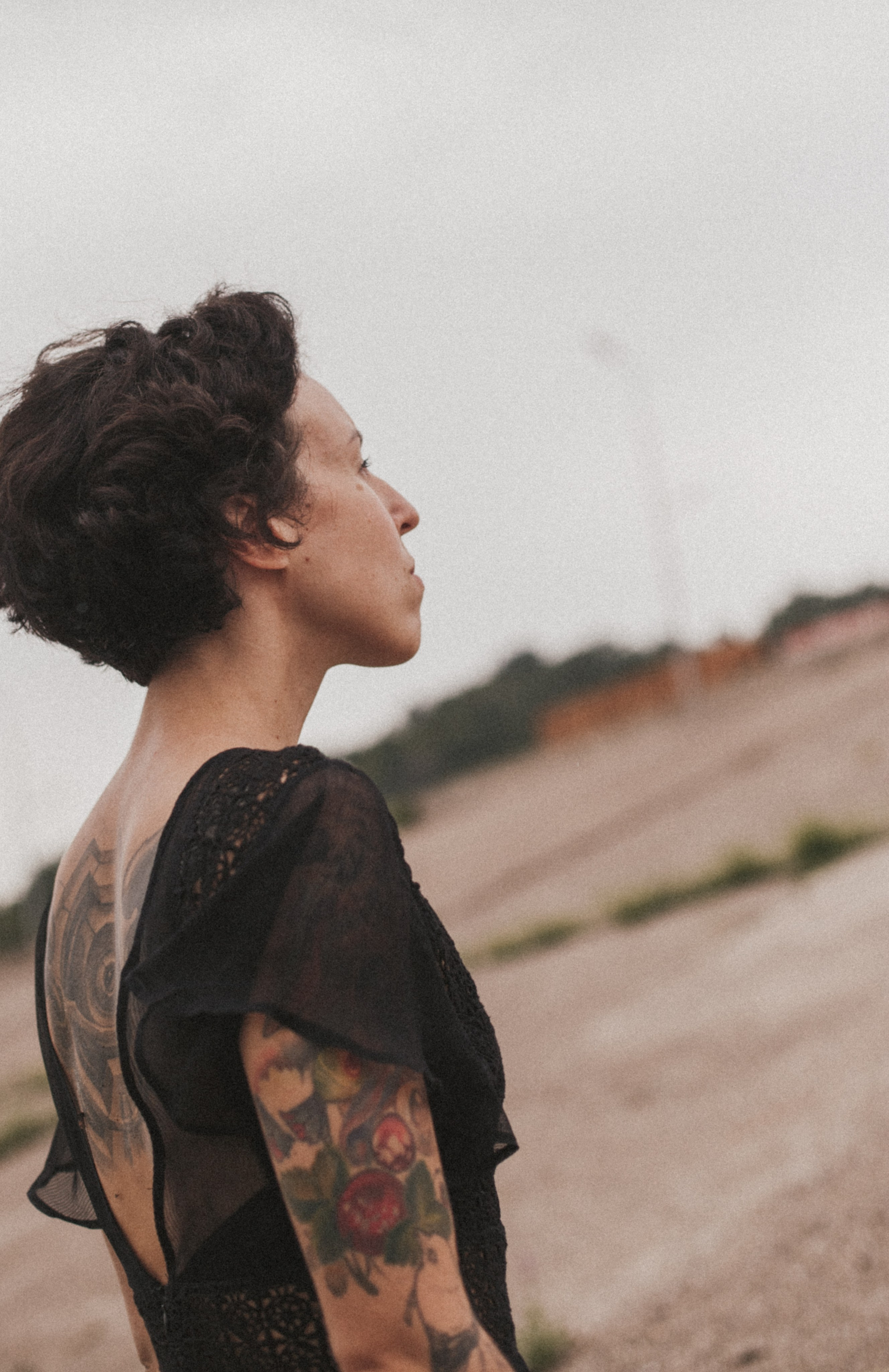 Есенин у реки. Фотограф в Нижнем Новгороде