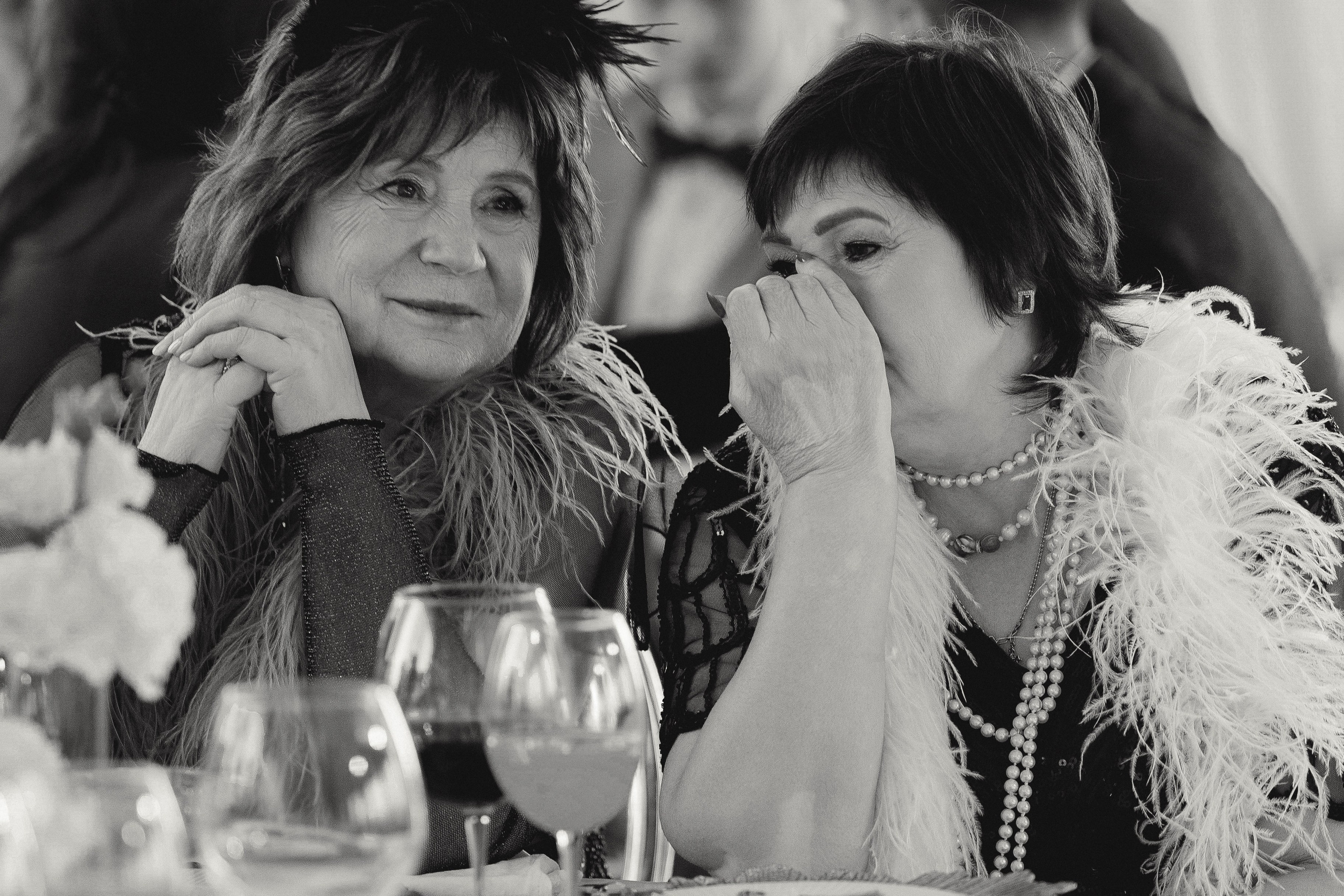 Влюбляться, целоваться. Свадебный фотограф в Москве | Профессиональный фотограф | Выгодные цены на услуги