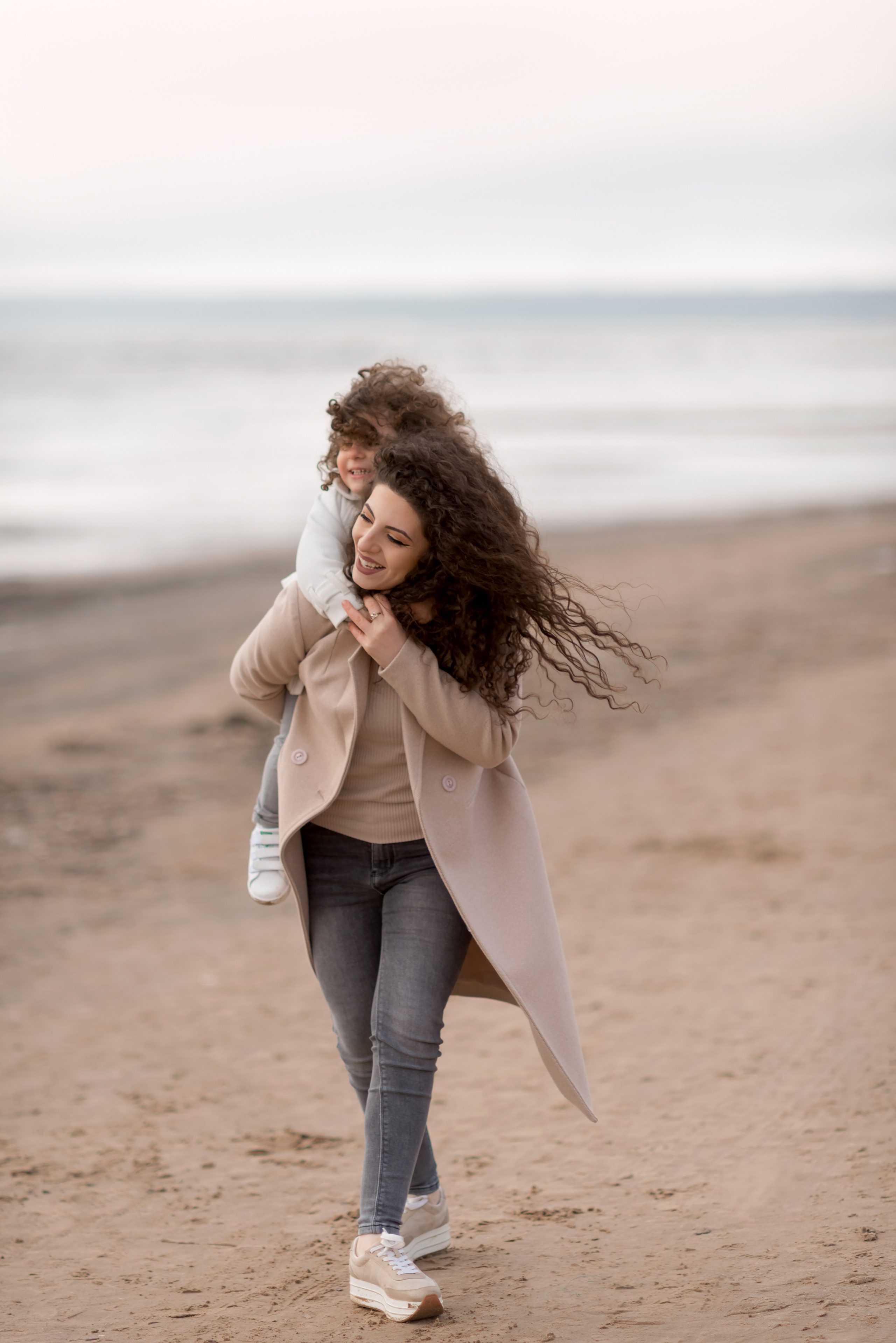 Фотосессия на Финском заливе. Диана и Элиса. Фотограф Юлия Кондратьева