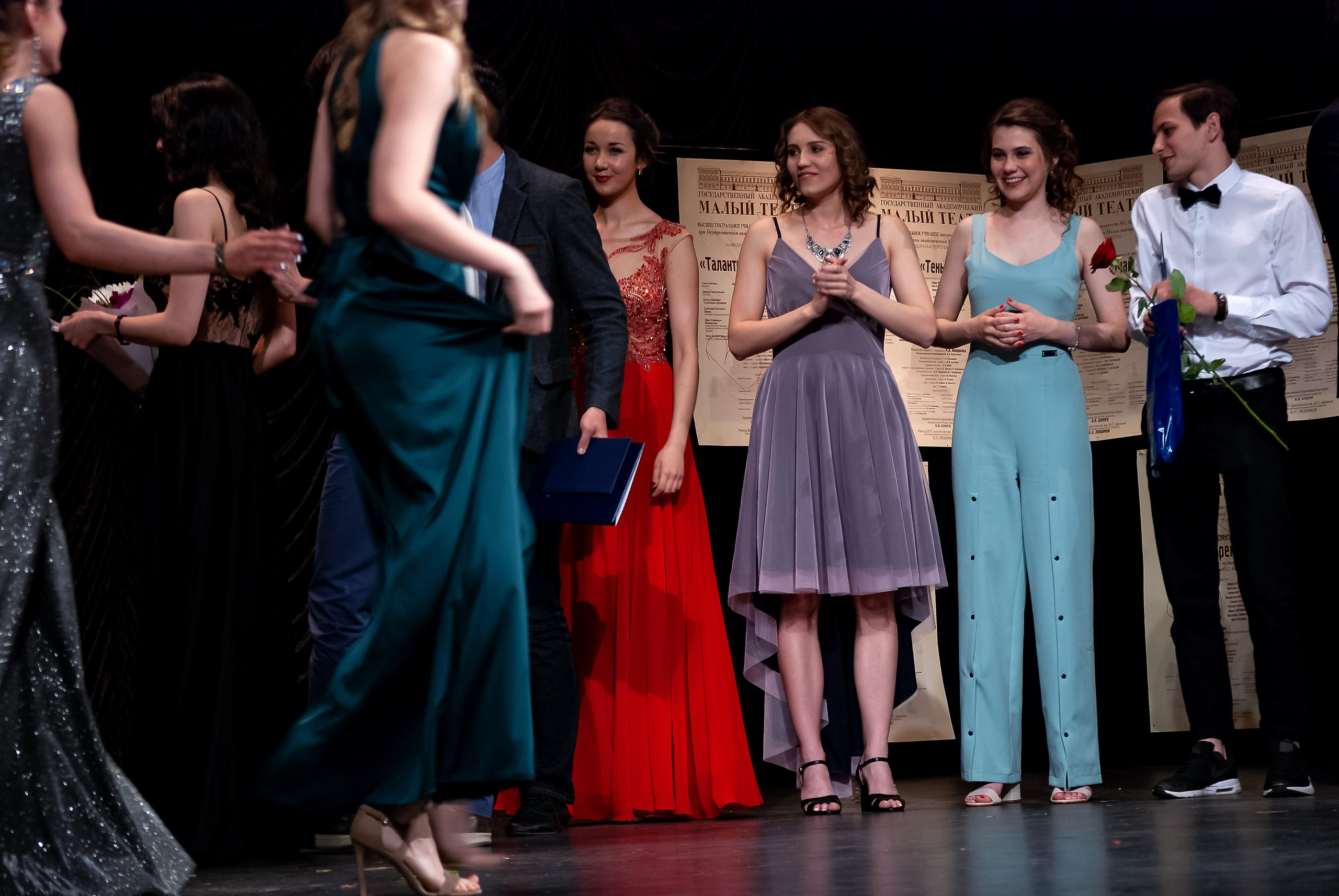 Репортаж -Выпускной. Портретный Студийный и уличный фотограф Москва. Индивидуальные, Семейные, Беременность, Будуар, Каталог, контент съемки для блога и бизнеса