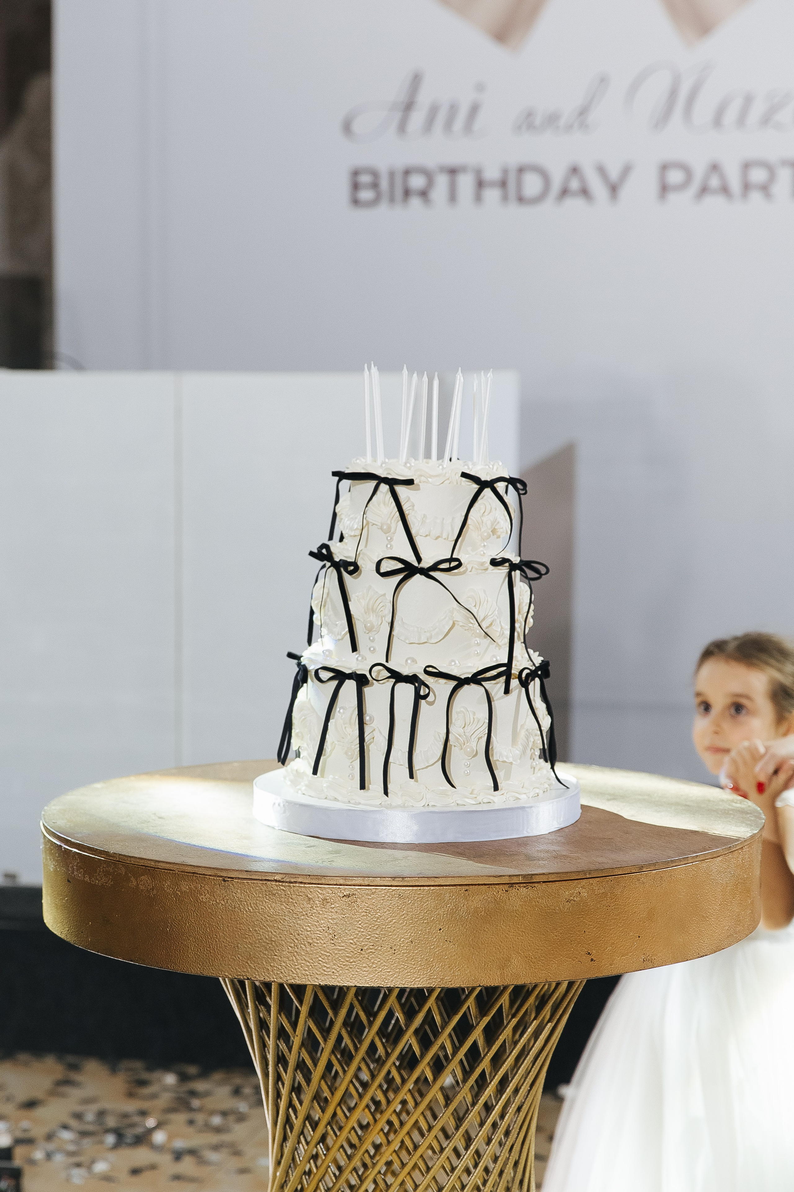 Ани и Назели. 35&5 День рождения, «Янтарь». Фотограф в Красноярске Надежда Воскресенская