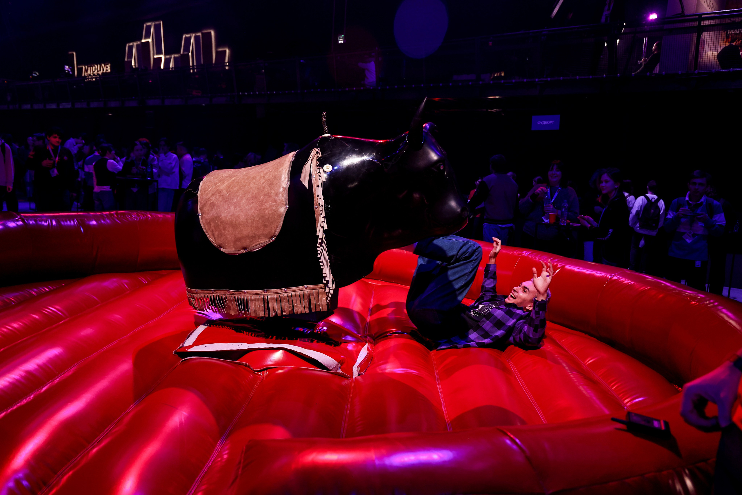 МТС TTC. Фотограф Антон Чупринин