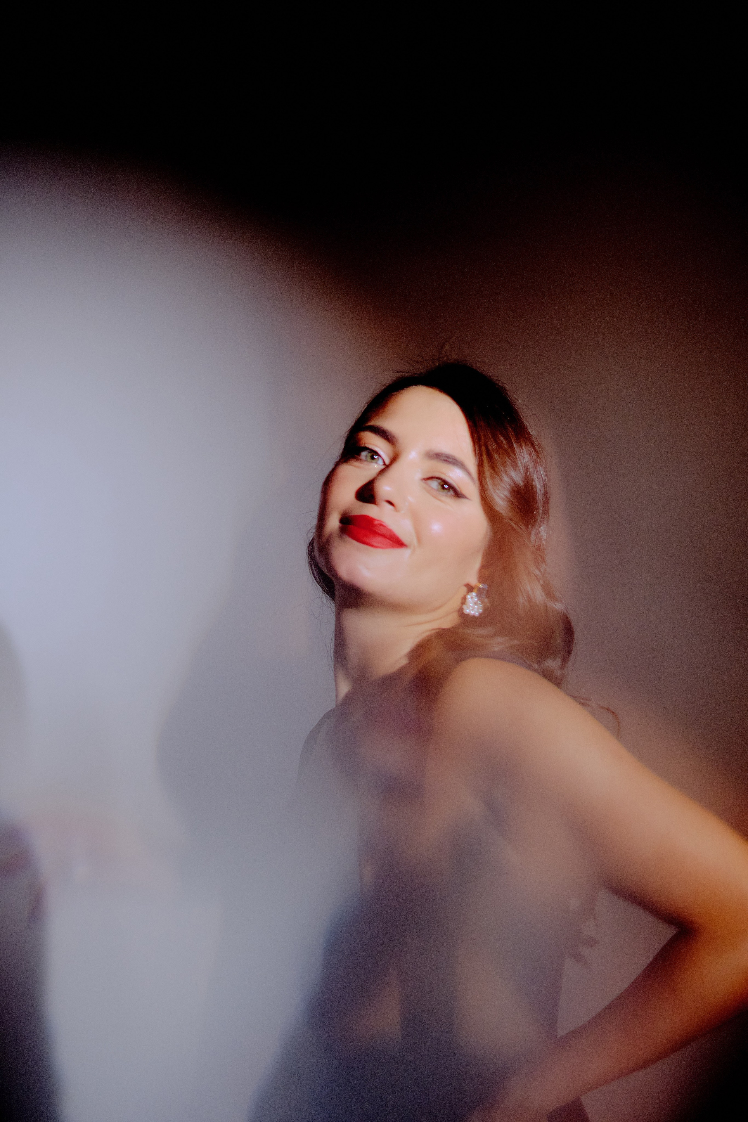 Индивидуальная фотосессия с цветами в студии. Портретный, семейный фотограф в Твери Жданова Татьяна tatzhdanov Таня