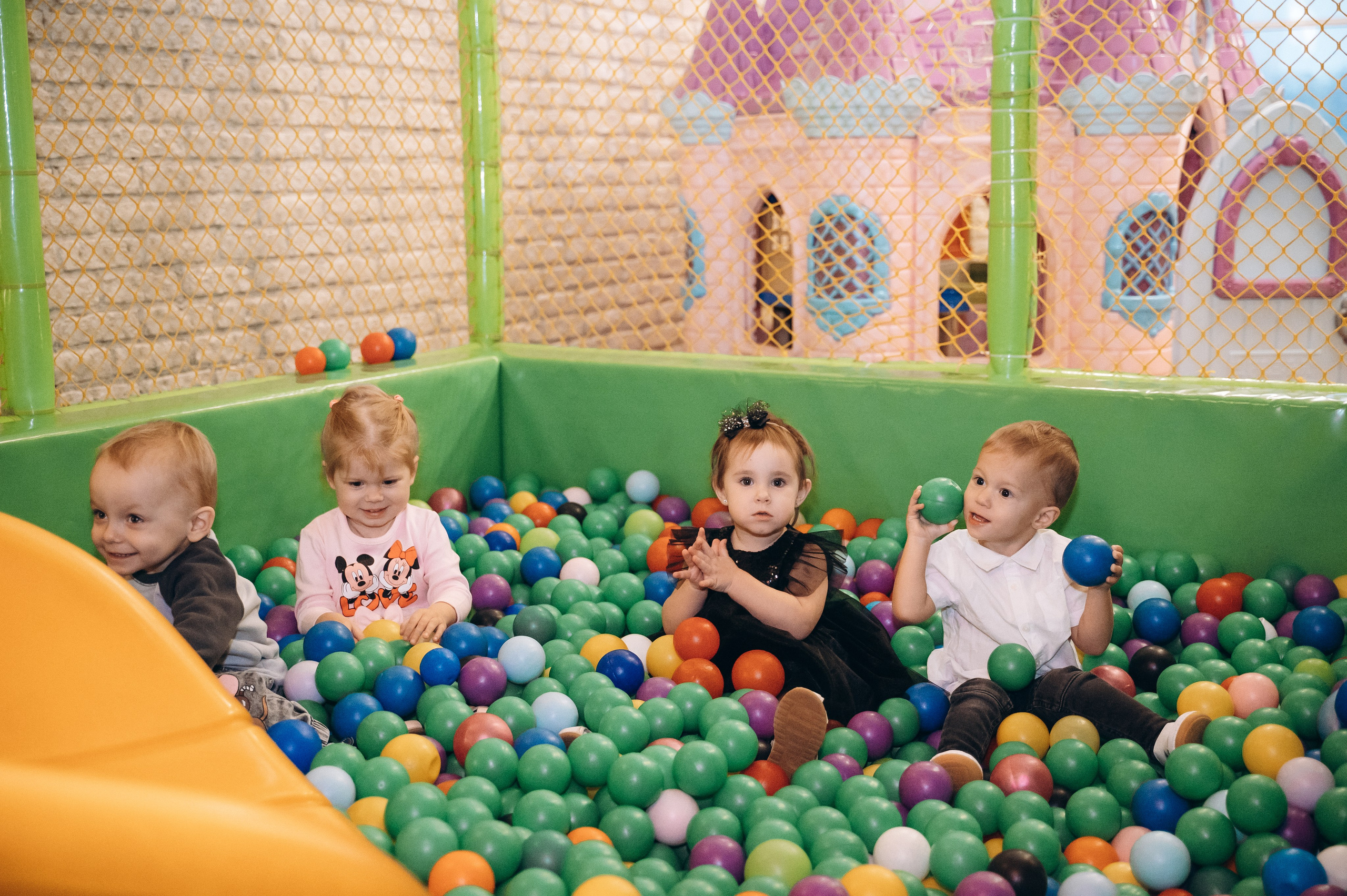 Анечке 2 года (MIA FAMILIA семейное кафе). Семейный фотограф в Минске Дарья Дреко