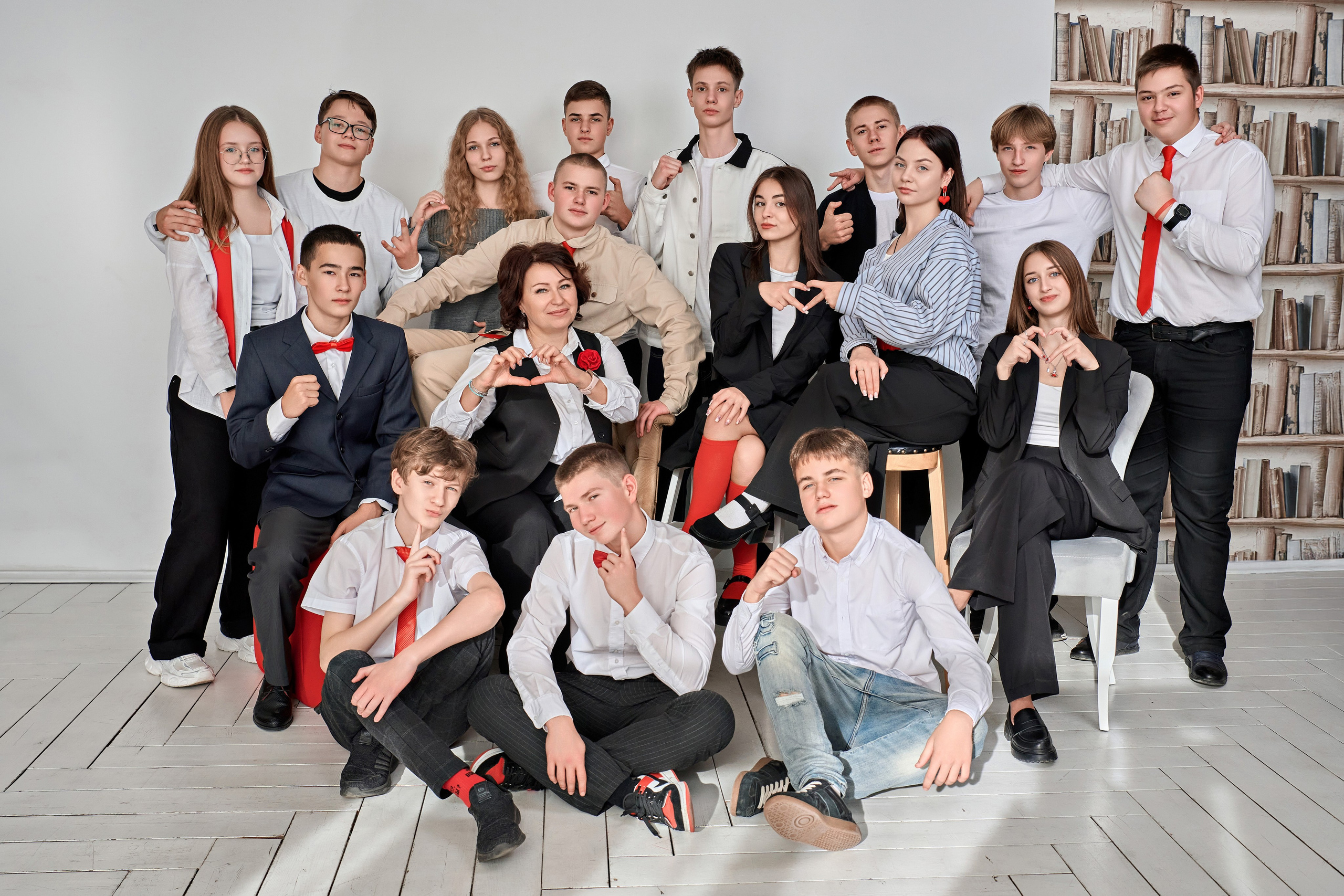 Фотосъёмка в студии «Окна» на выпускные альбомы. Калуга. Фотограф Меняйло Евгений. Свадьба. Портрет. Репортаж. Семья. Контент