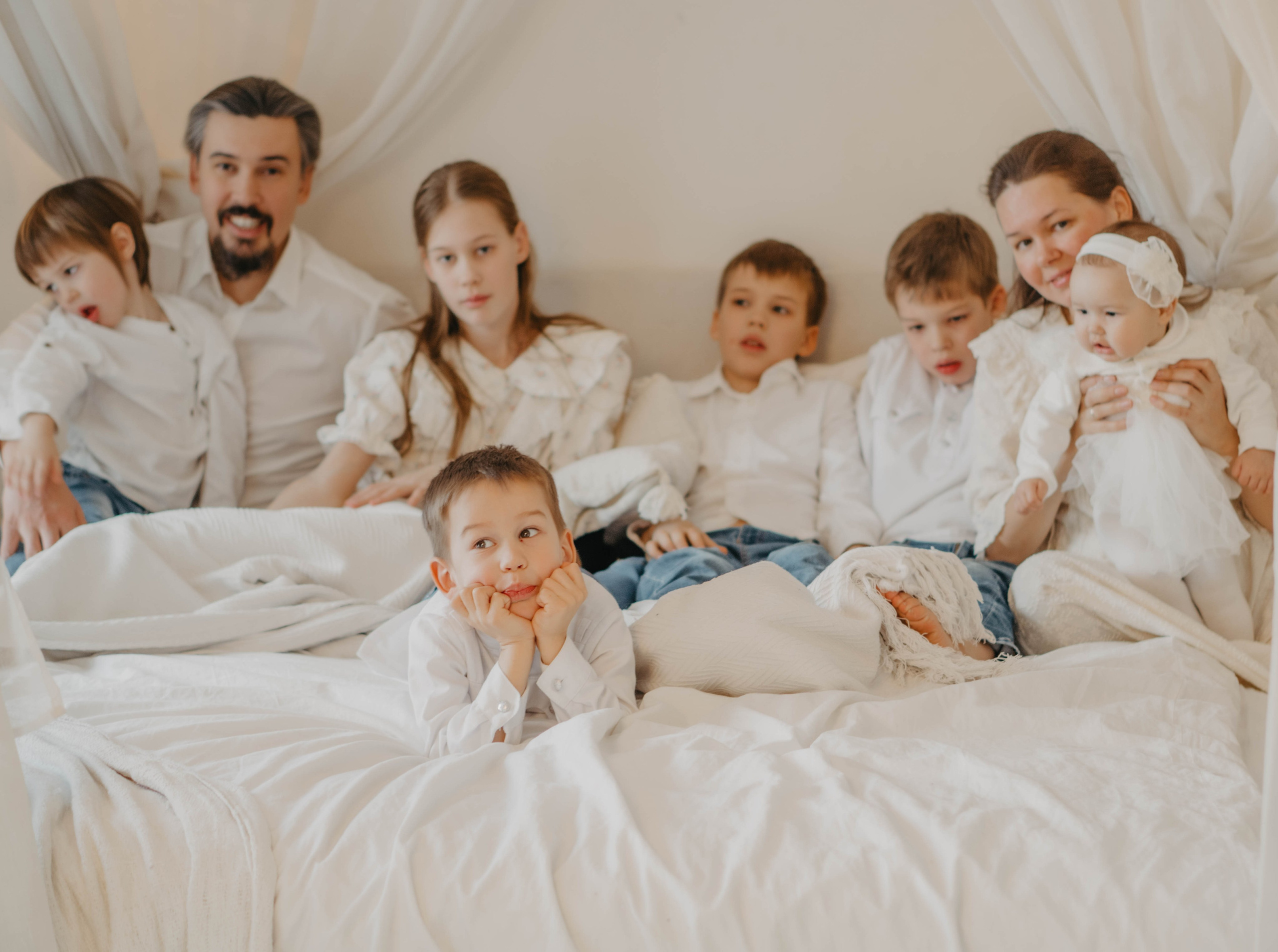 Семейная съемка в студии. Фотограф Москва Валерия Веденина