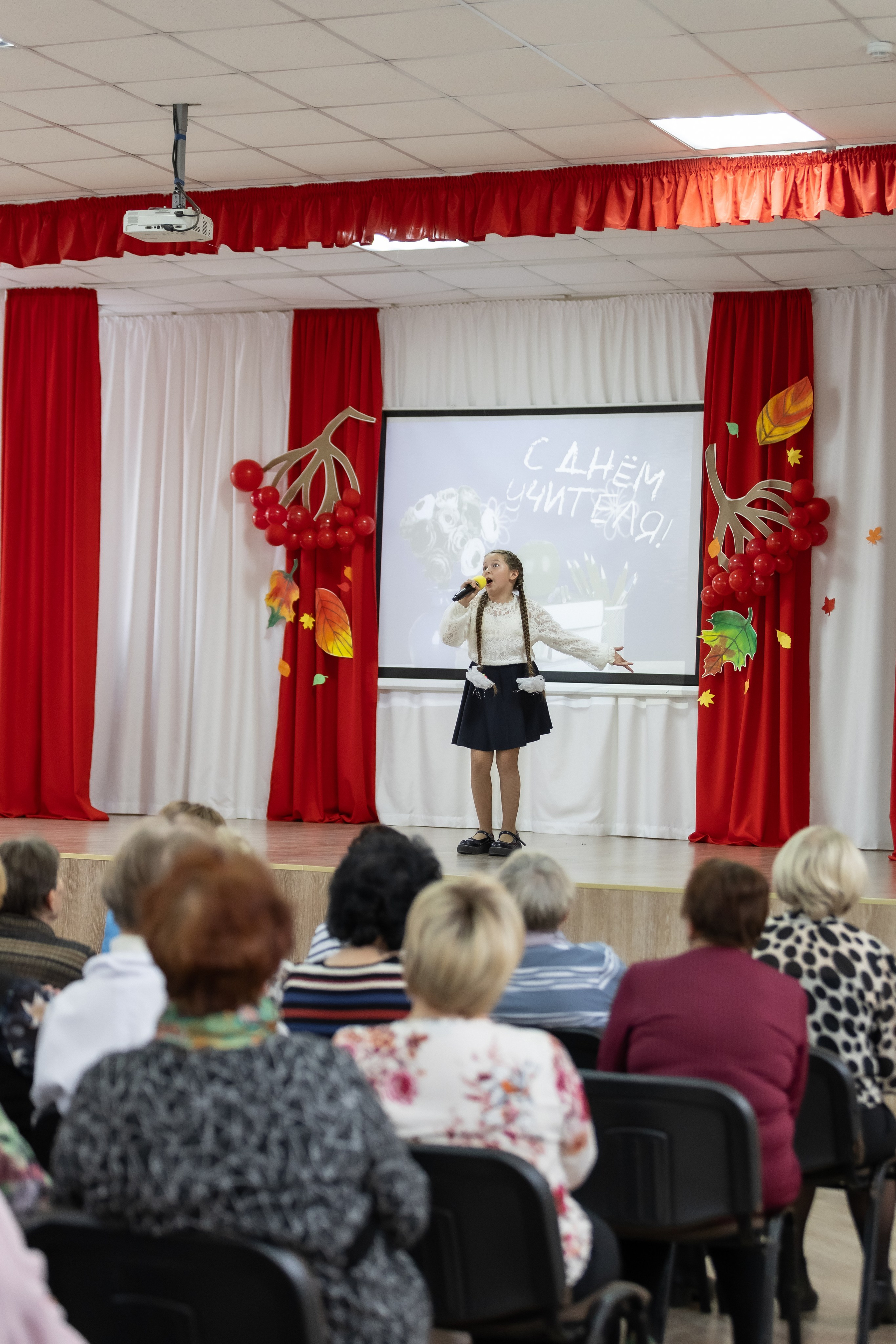 День учителя. Школа 31. Октябрь 2024. Свадебный и Семейный фотограф г. Ижевск Гульназ Солдатова. Гульназ фото