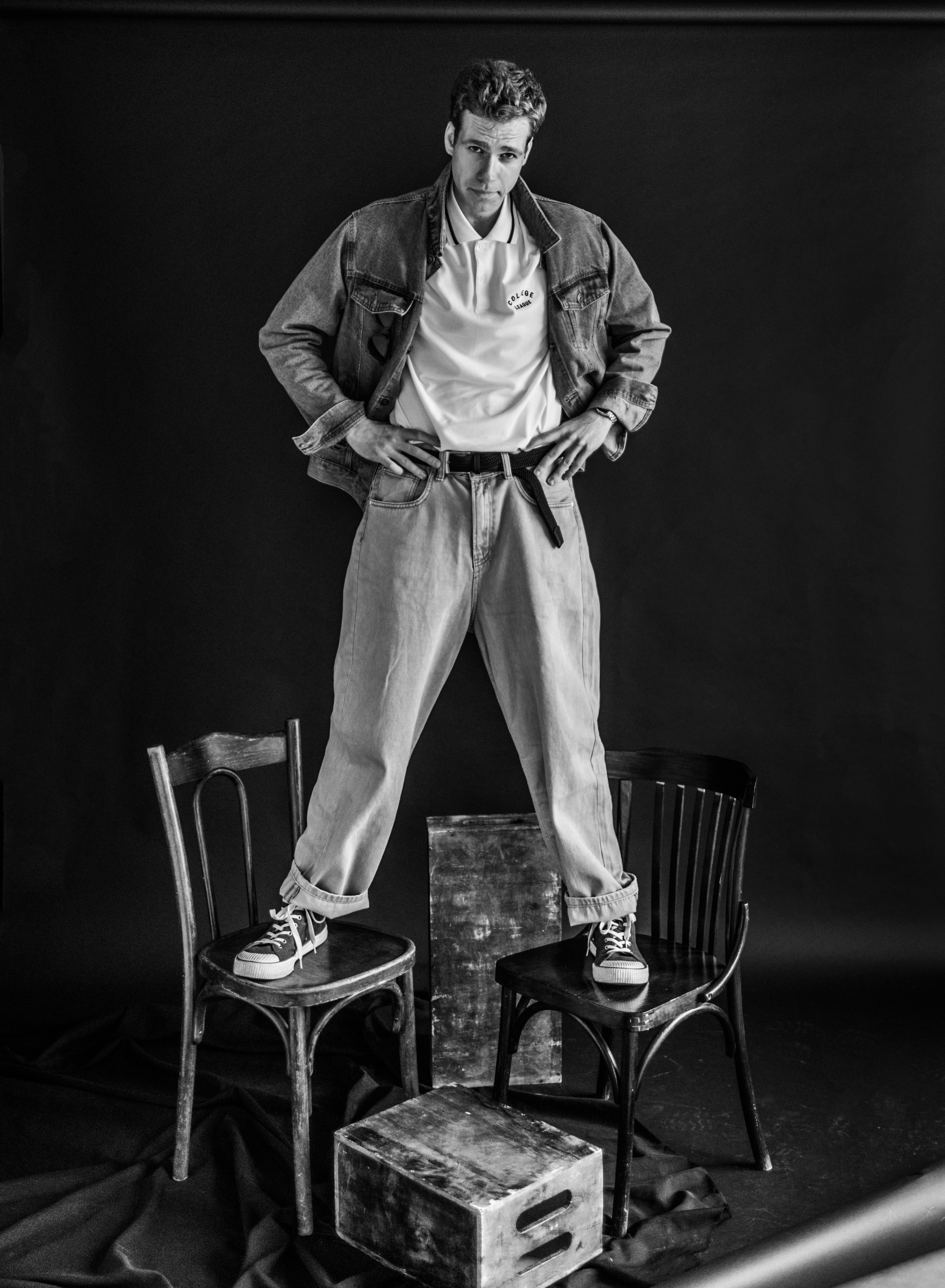 Фотосессия для актеров в Москве, черно-белое портфолио. Кузьма Сапрыкин.