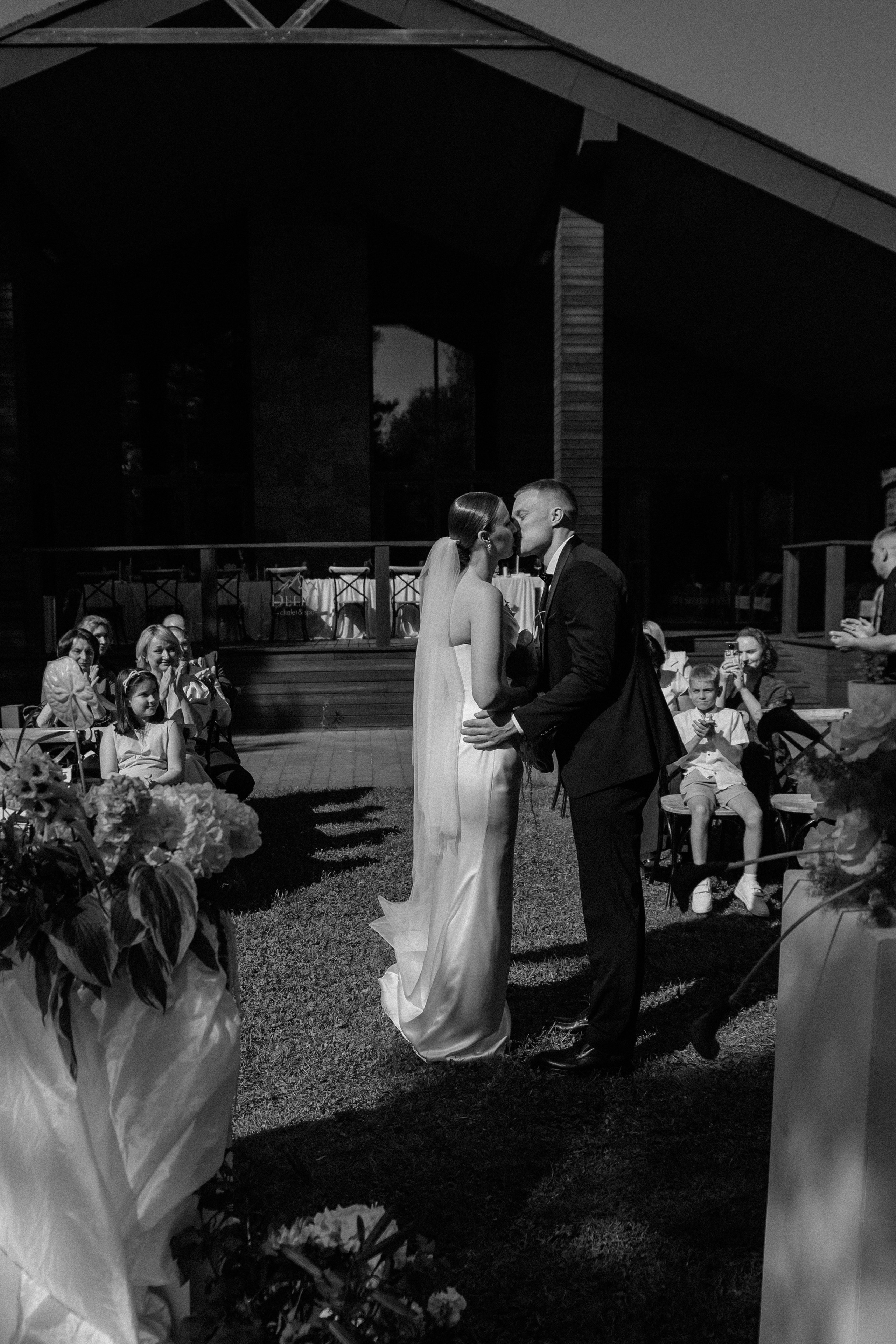 Wedding day in DELICE CHALET. Wedding PHOTOGRAPHER Andrew Vnukov