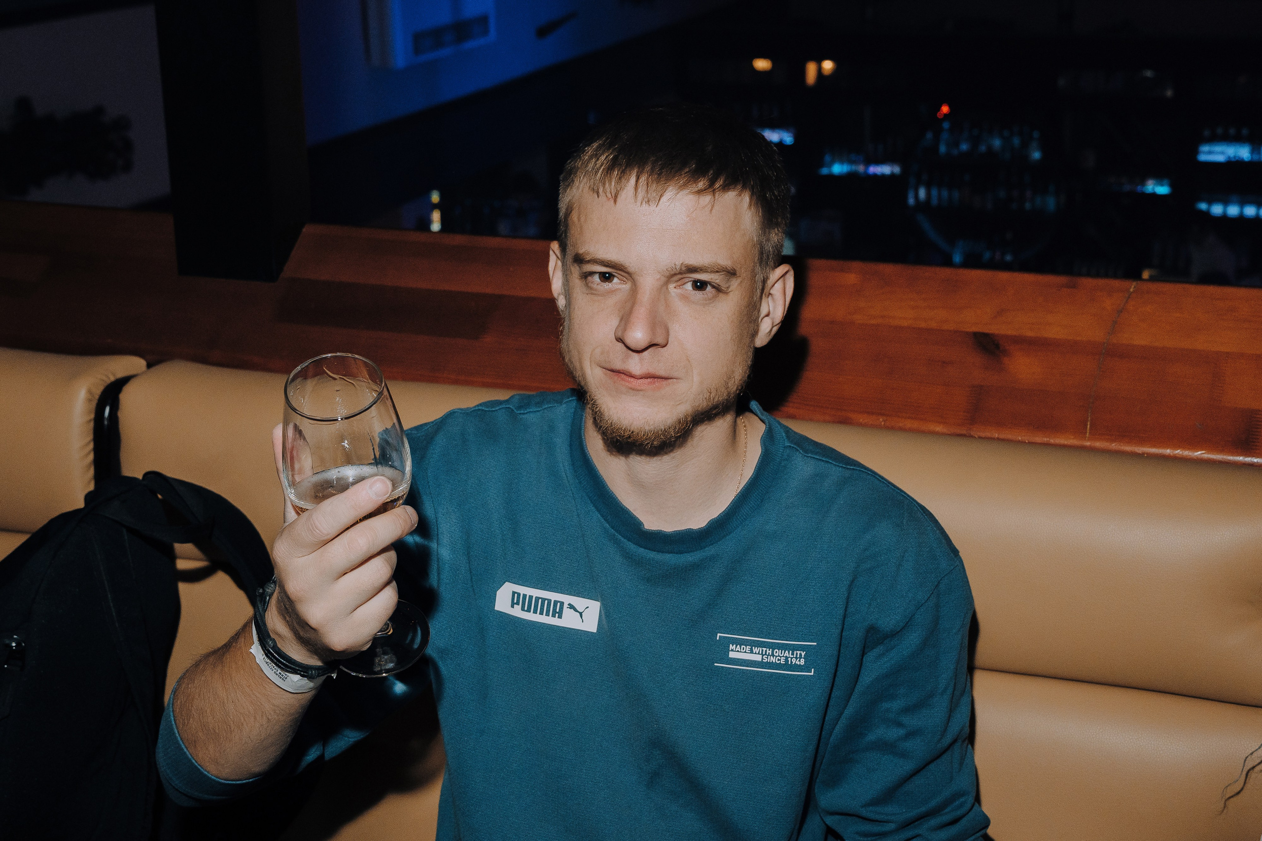 20 ЛЕТ МЕГАПОЛИС ЧЕЛЯБИНСК ХЕДЛАЙНЕР ЕЛКА. Репортажный фотограф Зуев Роман г. Челябинск