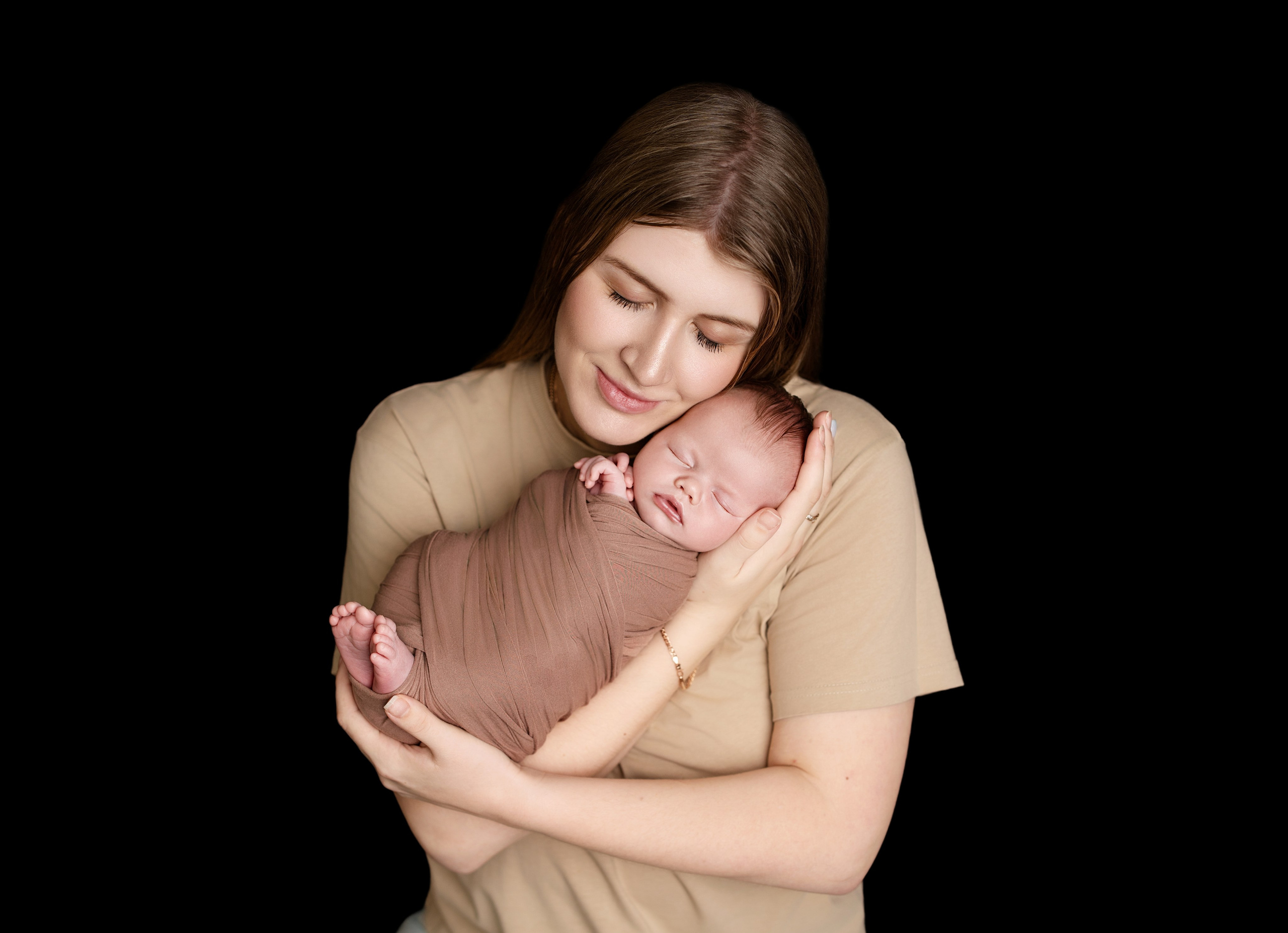 Фотограф новорожденных в Нижнем Новгороде - профессиональная фотосессия для новорожденных, уютные и милые снимки малышей, создание уникальных образов и воспоминаний для родителей. Специалист по детской фотографии предлагает услуги по съемке новорожденных в комфортной обстановке, обеспечивая безопасность и тепло для вашего малыша.