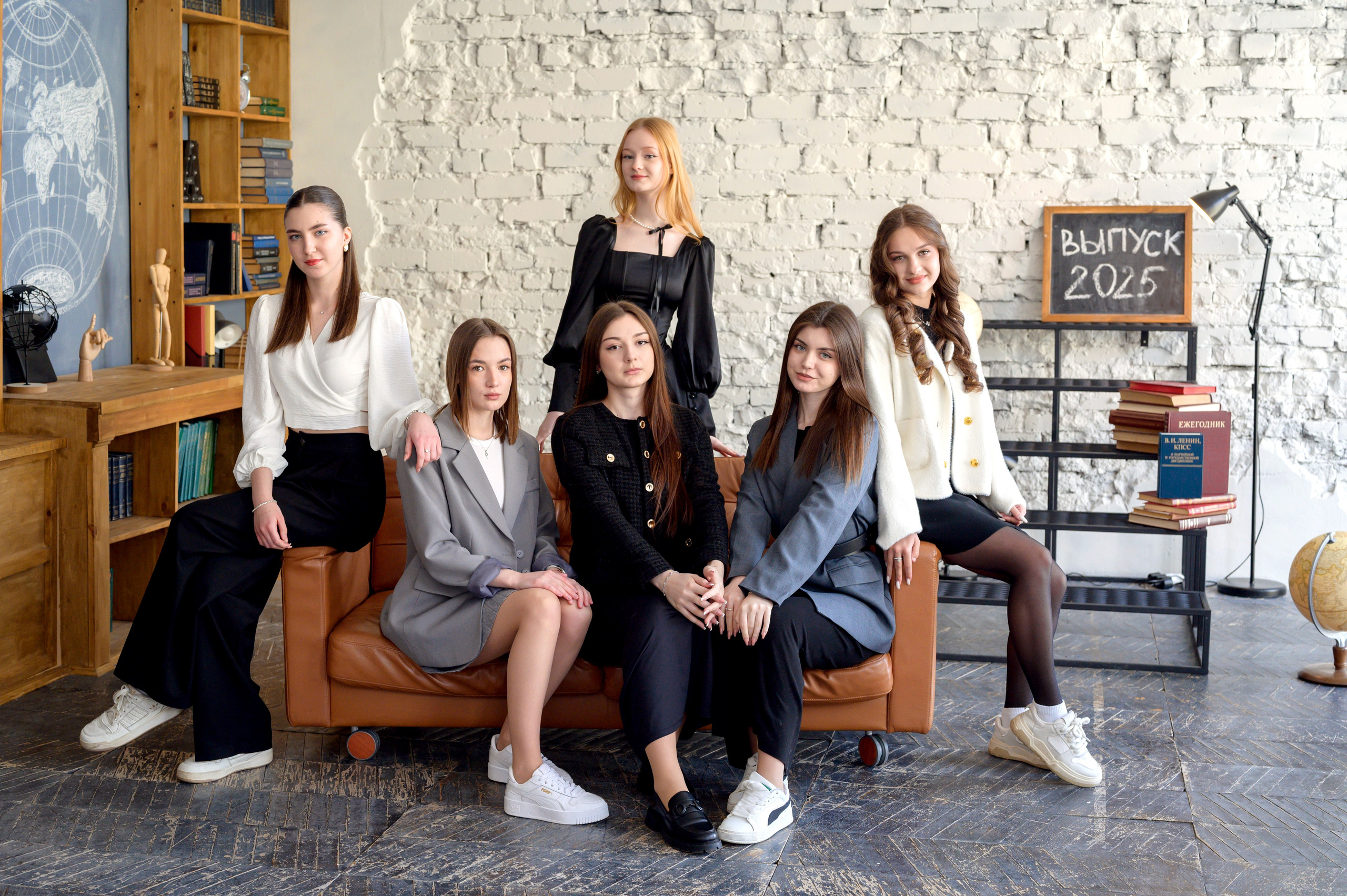 11 класс. студия. Фотограф новорожденных, семейный детский в Тюмени Татьяна Морозова