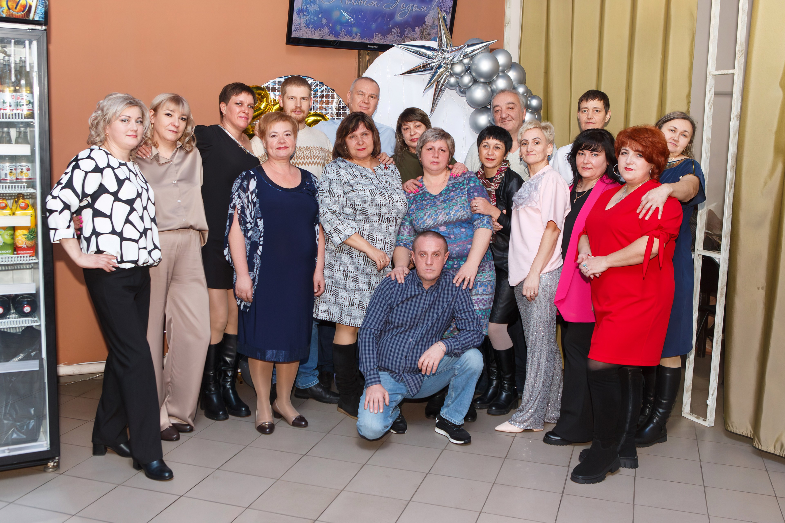 КОРПОРАТИВ 20.12.24 (кафе — АТМОСФЕРА). Профессиональный фотограф в Мценске и Орловской области