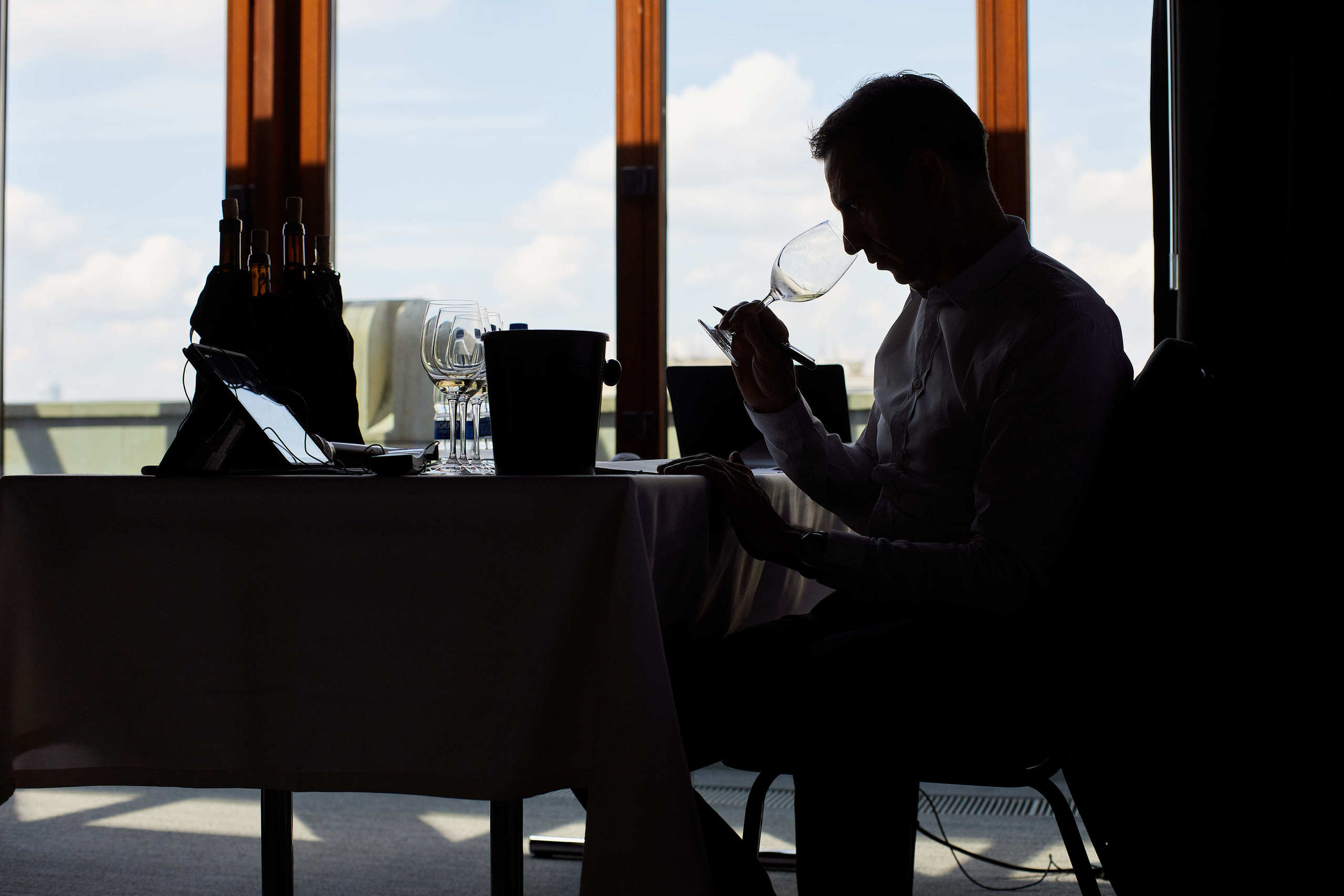 Школа сомелье Ruinart. Репортажный фотограф в Москве Константин Дерягин