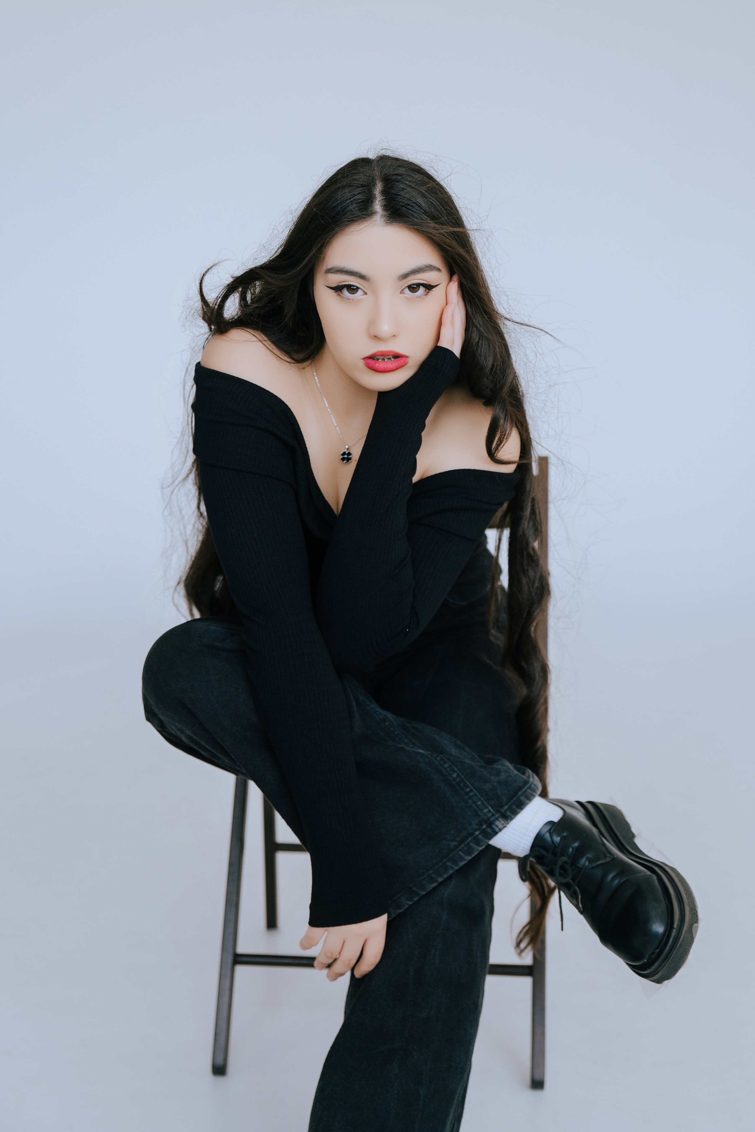 Гимназия им. Сайбеля — Выпуск 2024, 9 класс. Фотограф Ярмишко Дарья. Выпускные фотокниги