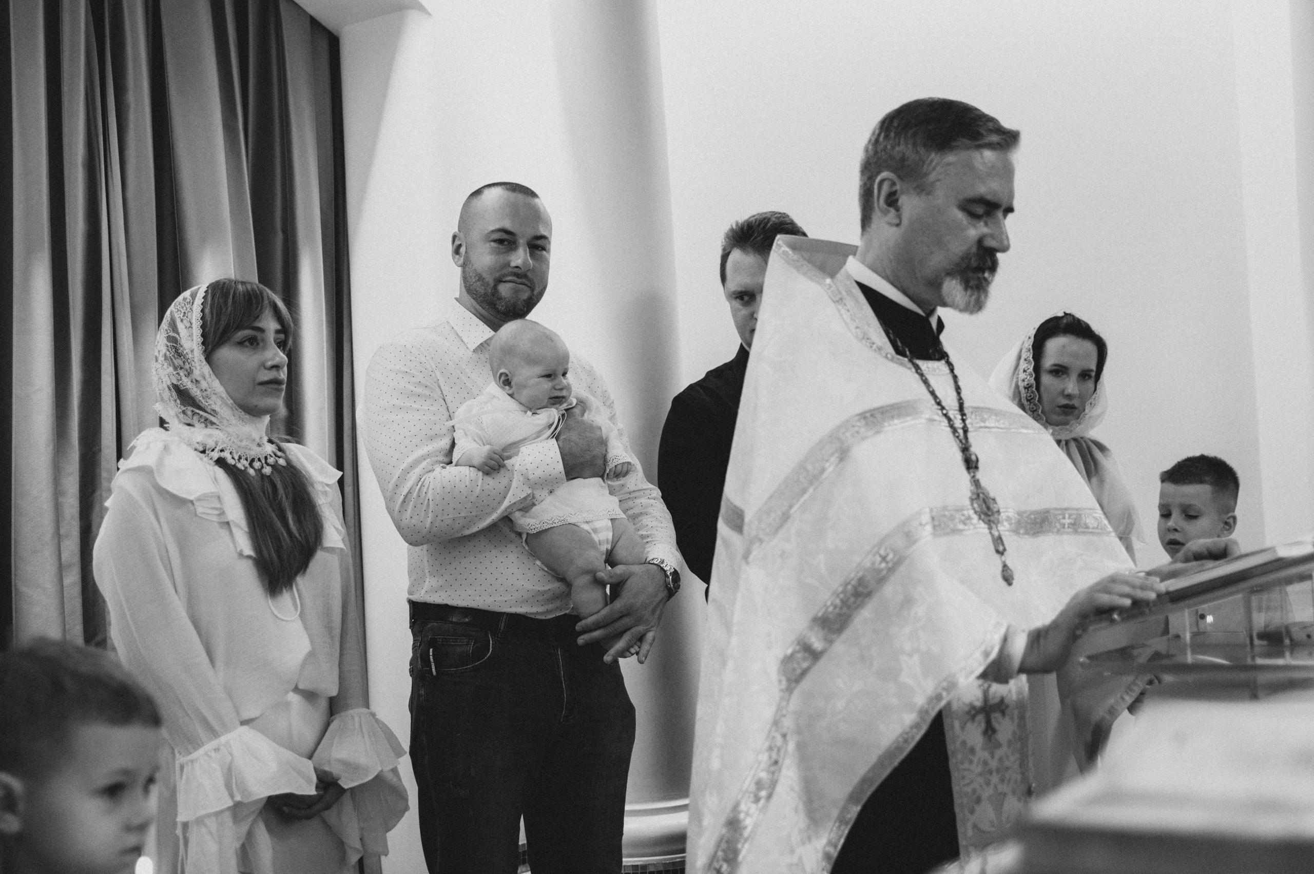 Крещение Тимура (Храм Святой Троицы). Семейный фотограф в Минске Дарья Дреко