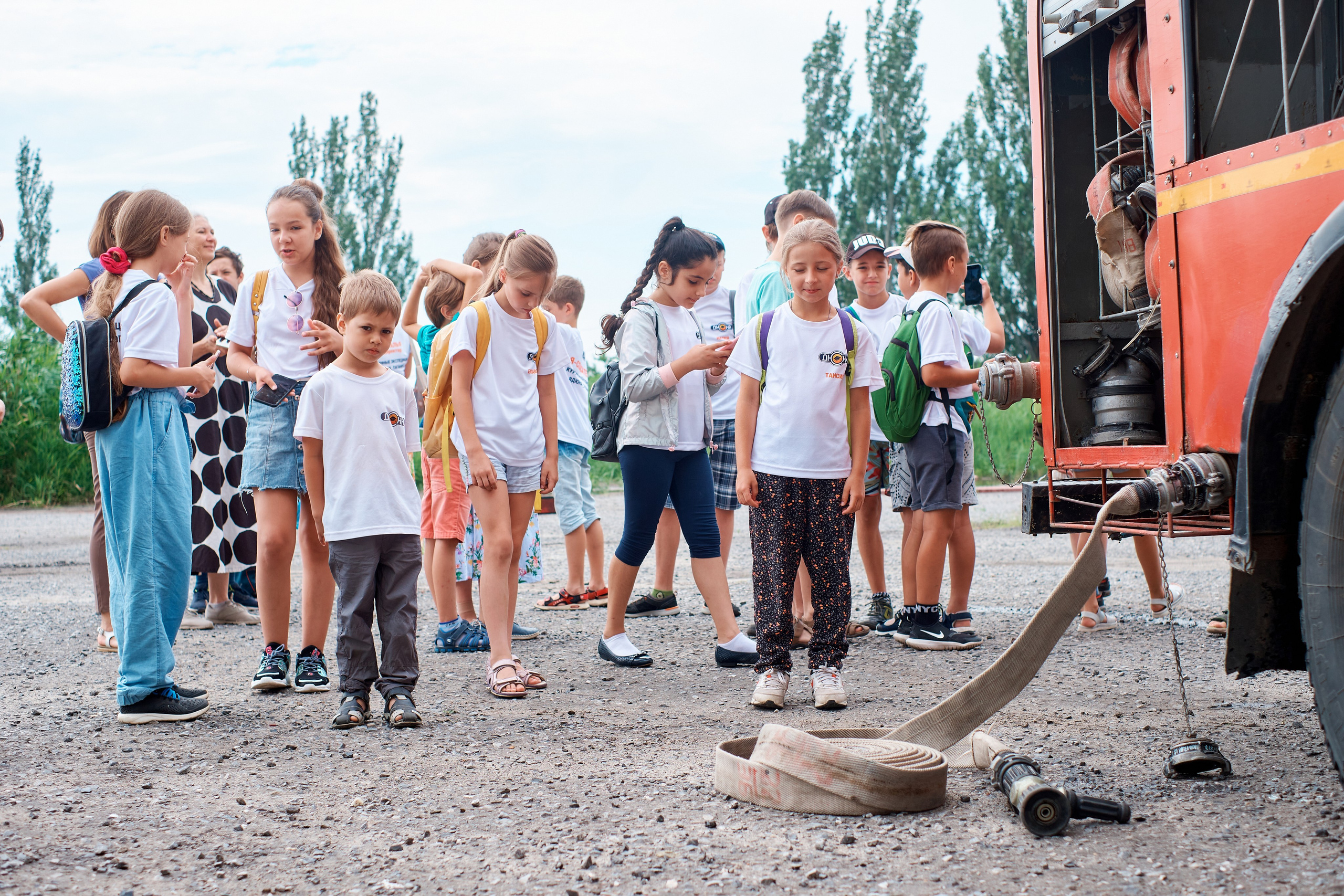 Детский лагерь ДЮНА. Поход в «Пожарно-спасательную часть № 22». Фотограф Таганрог Анна Трайжон