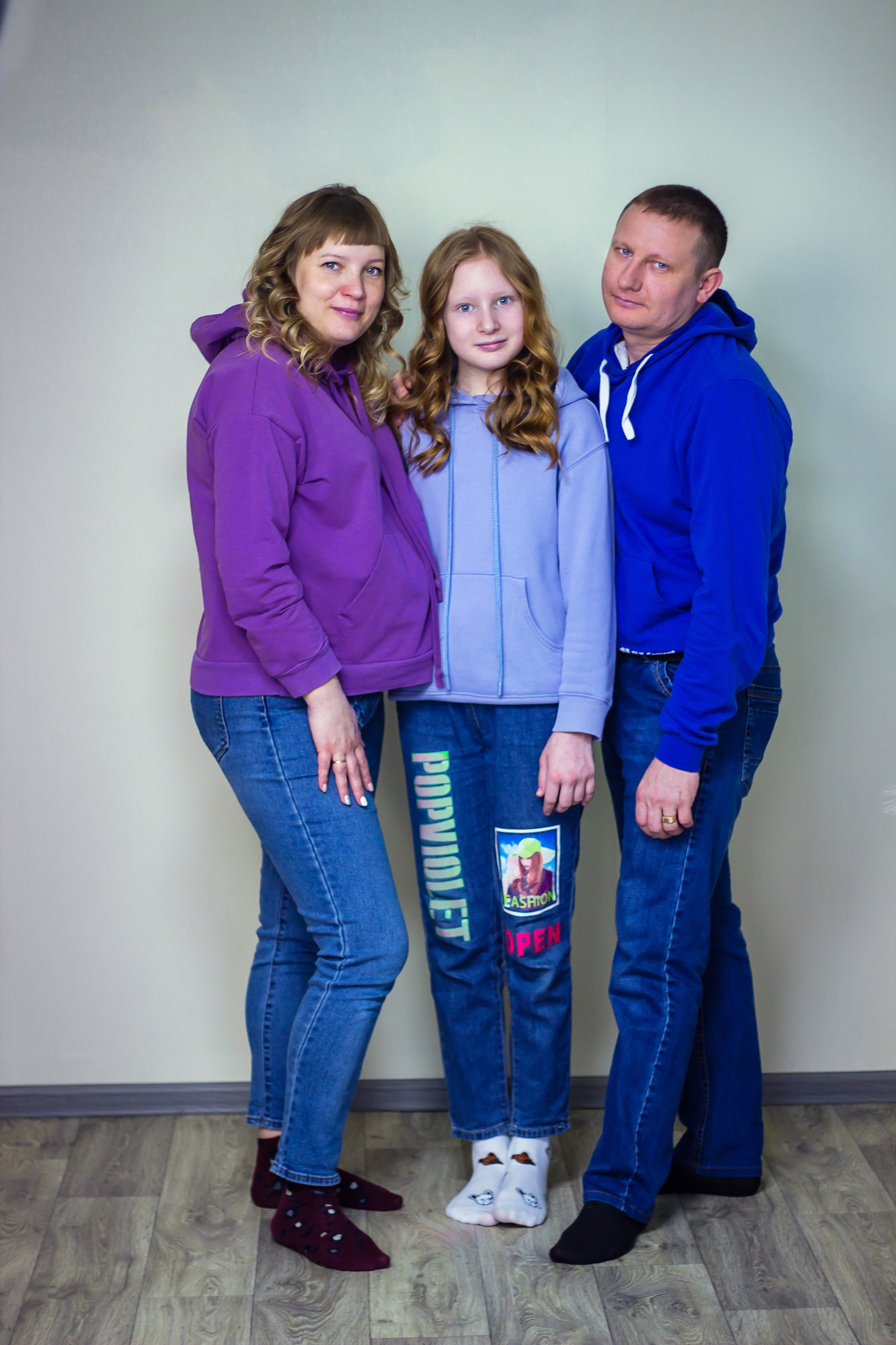 Ольга, Владимир, Оксана семейная фотосессия. Фотограф в Богдановиче Анна Сантяпова