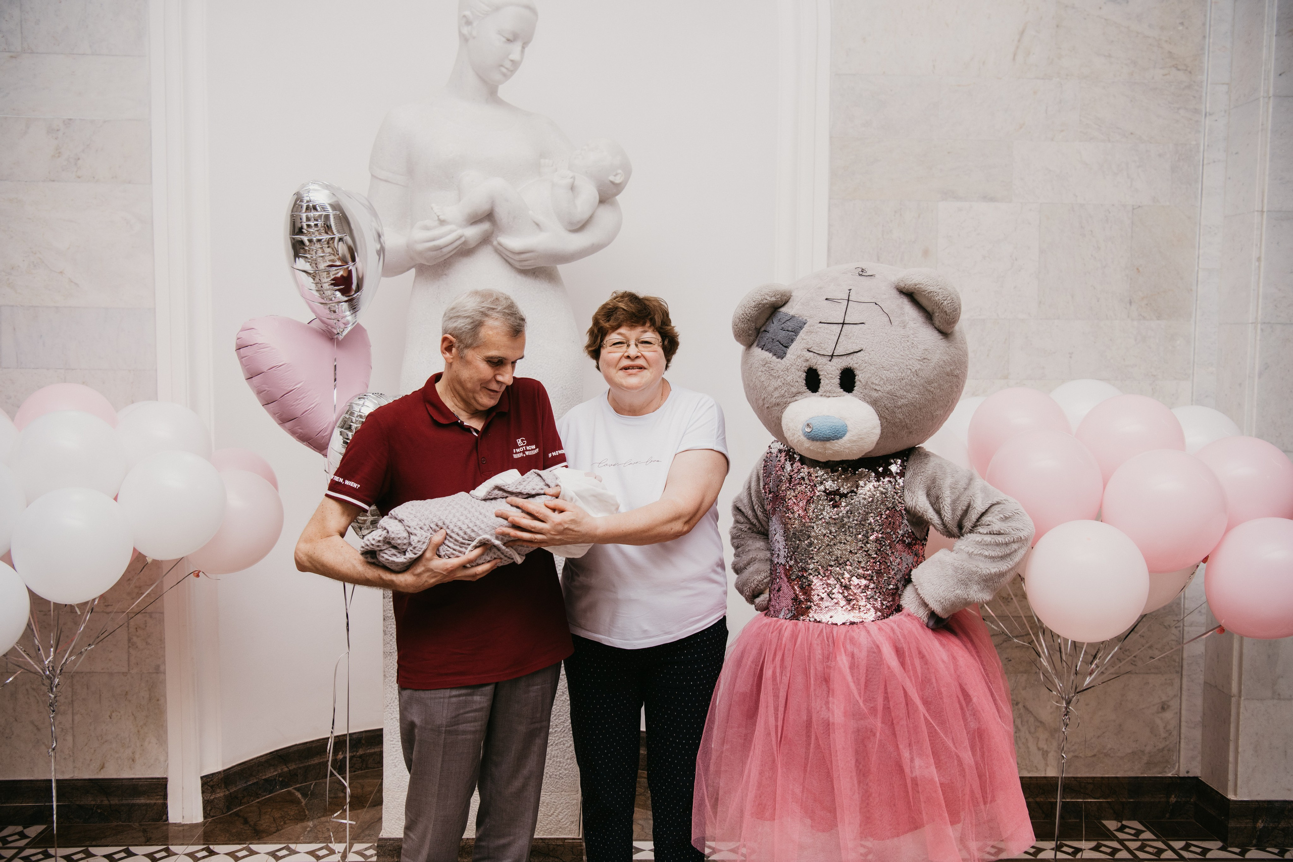 Выписка Виктории. Снегиревка. Фотограф на выписку из роддома в Москве и МО