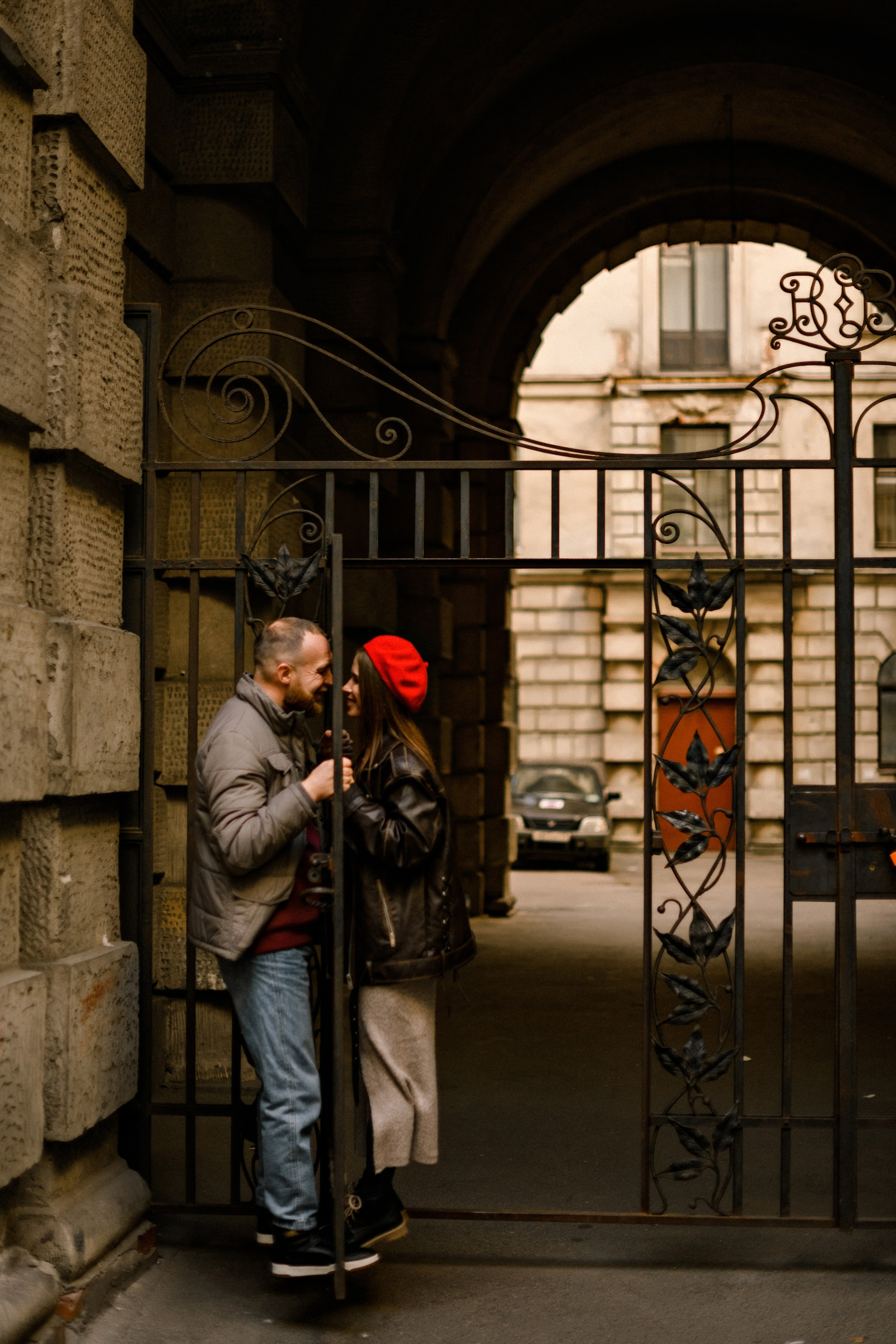Люба и Коля. Осень на Петроградке. Свадебный фотограф в Санкт-Петербурге София Шубик