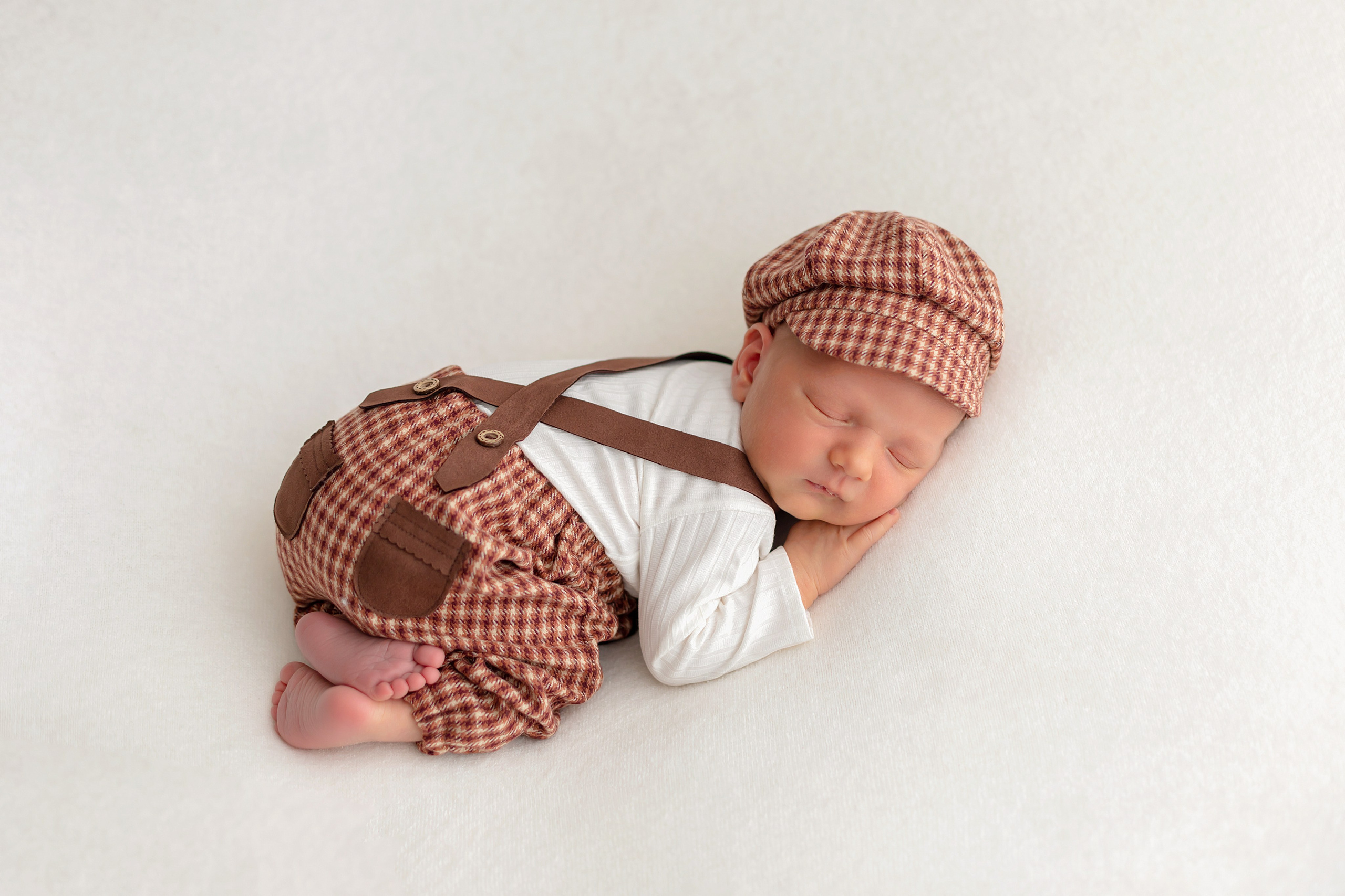Новорожденные до 28 дней. Фотограф новорожденных в Тюмени