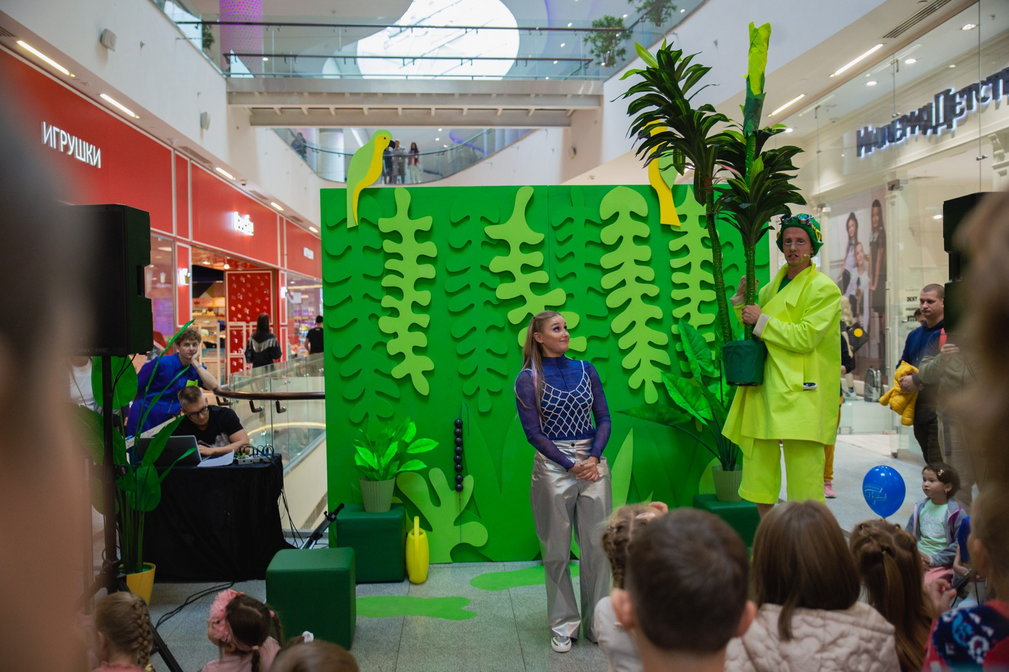 Сказка в ТЦ Океания. Репортажный и концертный фотограф в Москве Анастасия Осень