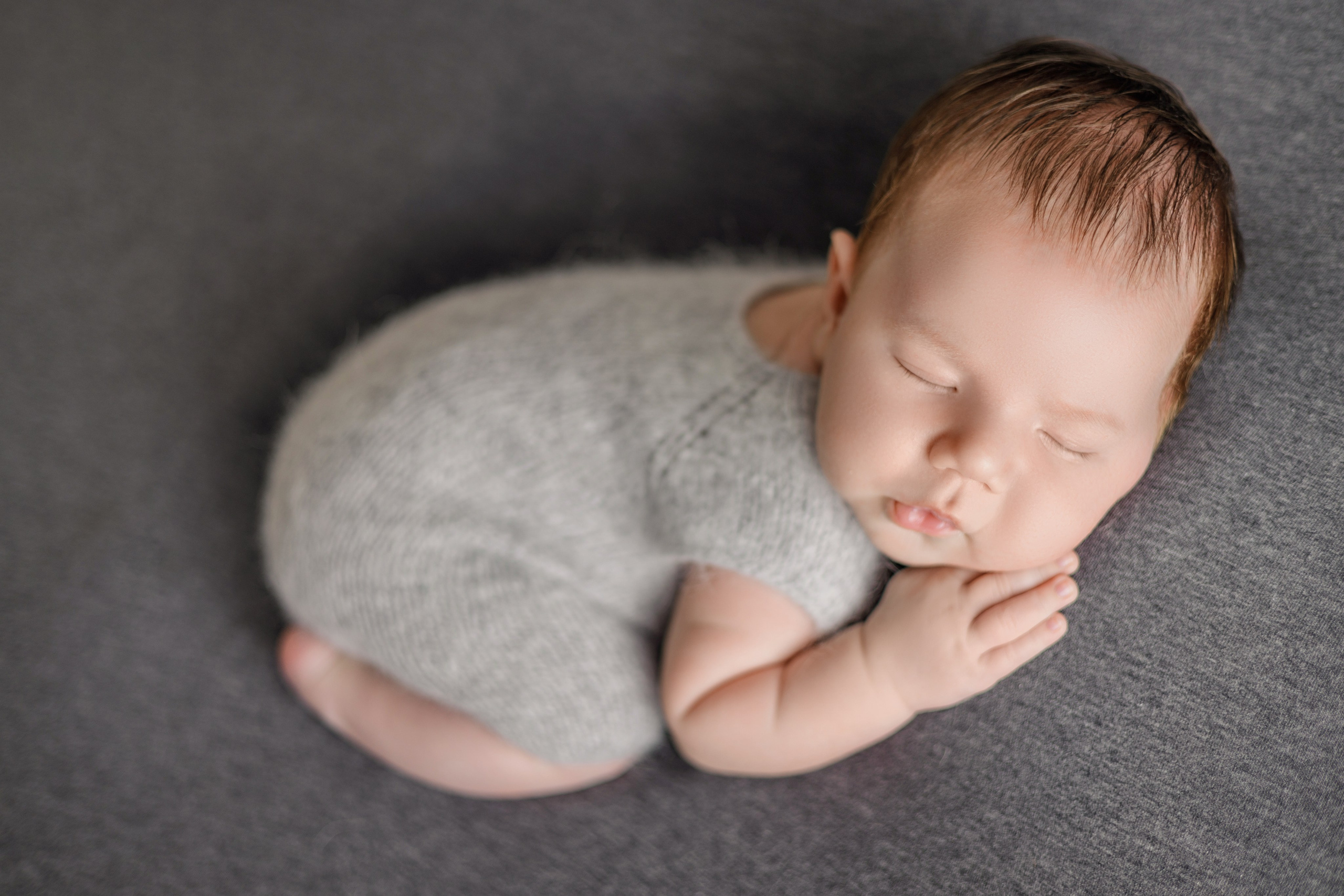 Мирон. Евгения Горбунова фотограф новорожденных в Новом Уренгое