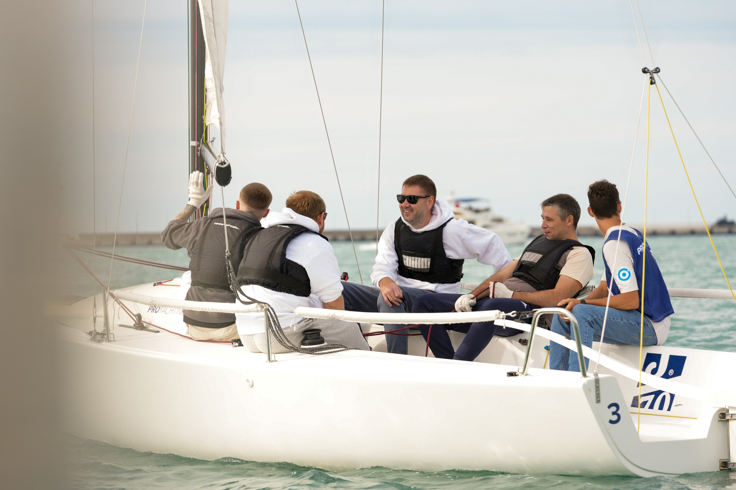 Яхтенная регата для компании Агрегатка. Репортажный фотограф в Красной Поляне и Сочи Павлюченко Екатерина