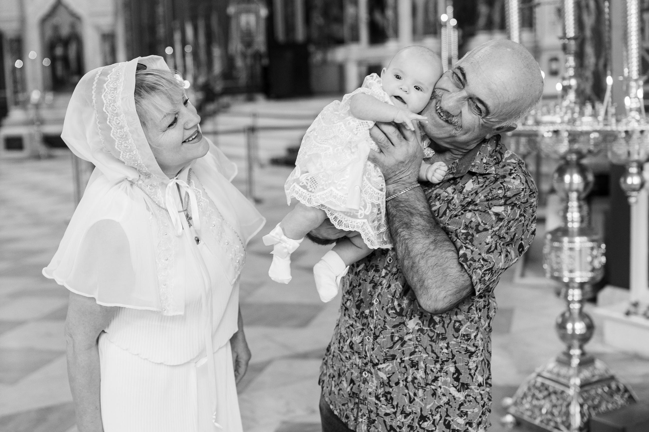 Крещение Миланы в Соборе Вознесения Господня Новочеркасск. Анастасия Безуглова- свадебный фотограф в Таганроге