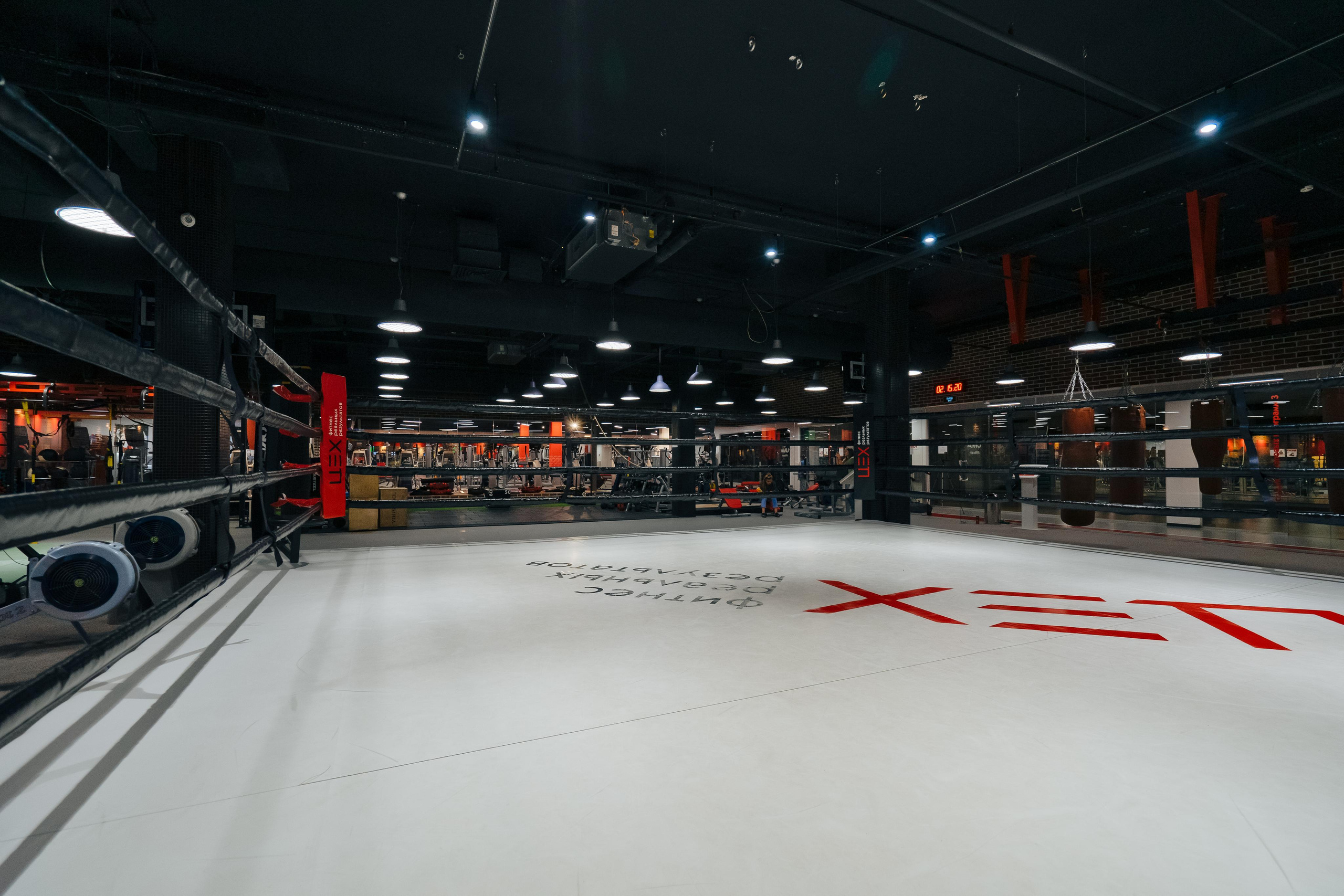 Интерьерная съёмка фитнесс клубов и спортивных площадок. КонТайм: профессиональная съемка для организаций