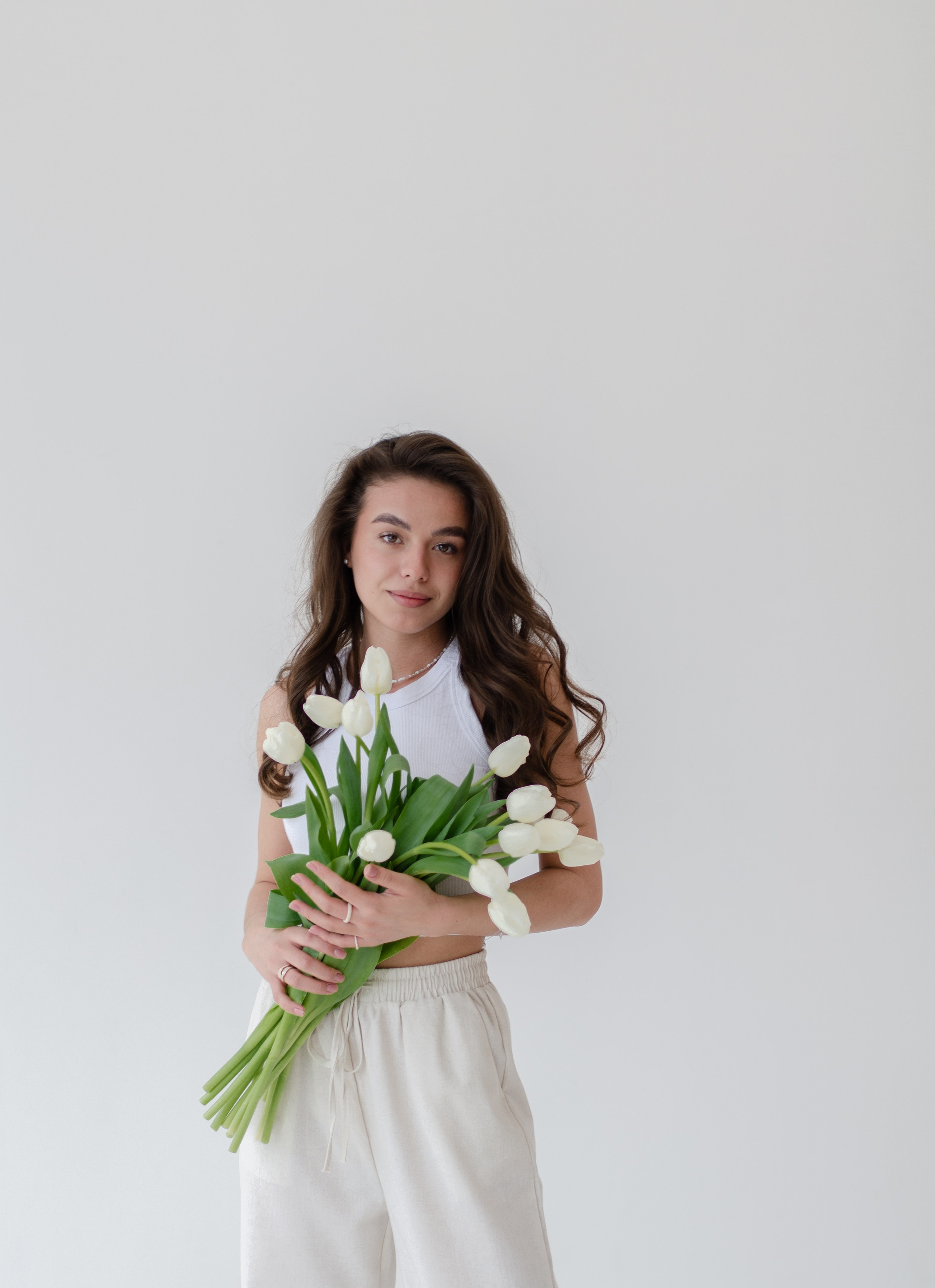 Евгения, тюльпаны. Фотограф Челябинск Ирина Ермоленко