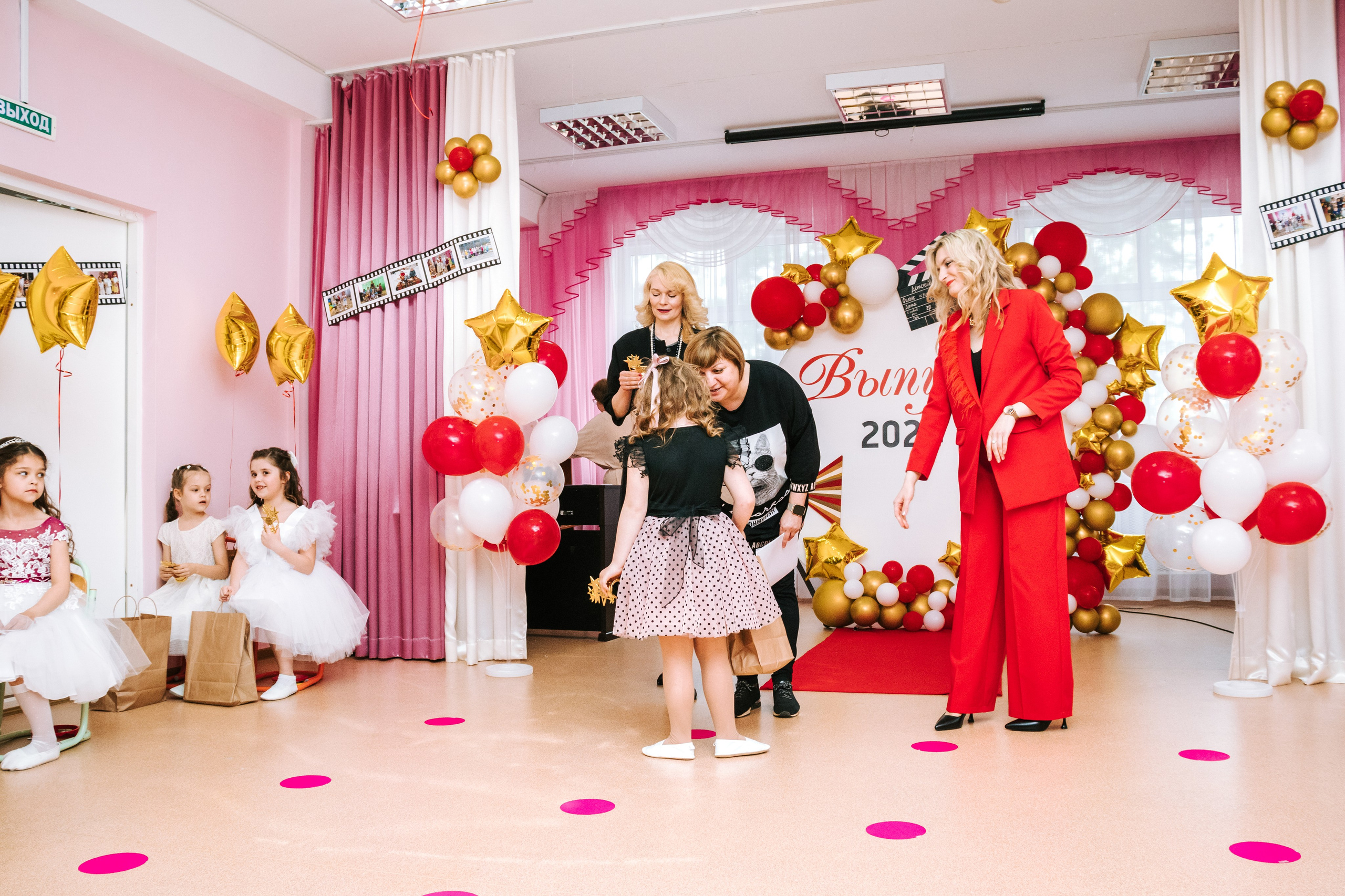 Фотограф на выпускной Детского сада Томск. Фотограф в Томске Дарья Пучкина