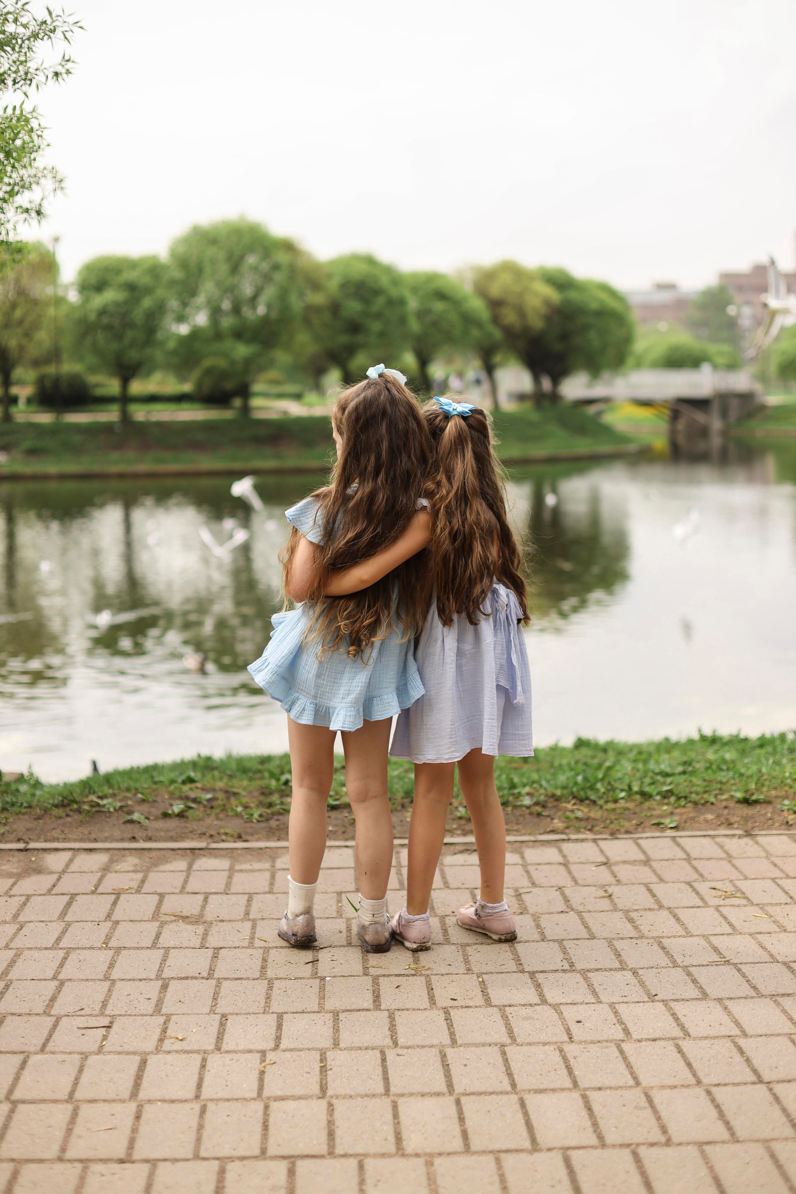 Лера и Ксюша. Семейный фотограф и фотограф новорожденных в Санкт-Петербурге Алина Фе