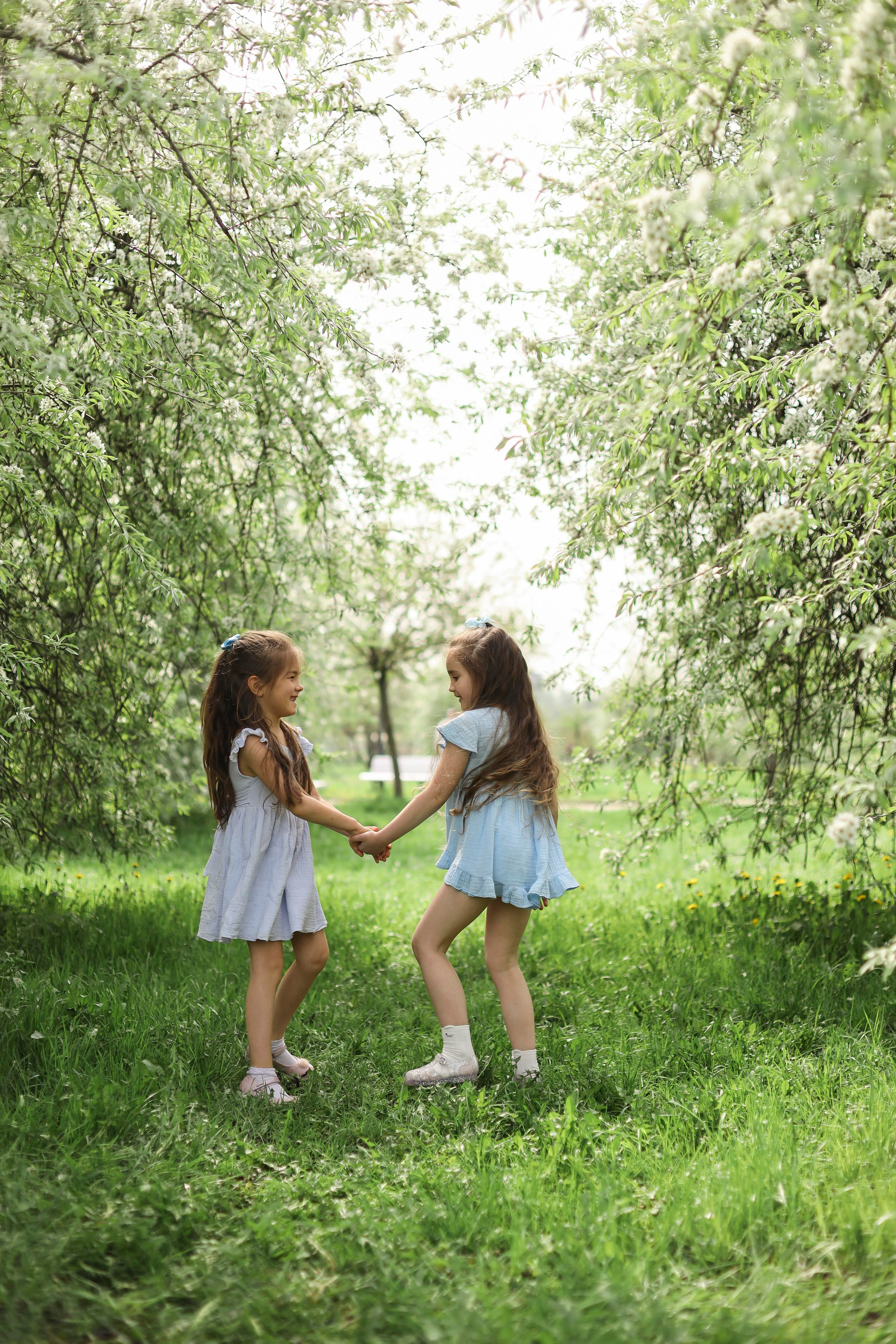 Лера и Ксюша. Семейный фотограф и фотограф новорожденных в Санкт-Петербурге Алина Фе