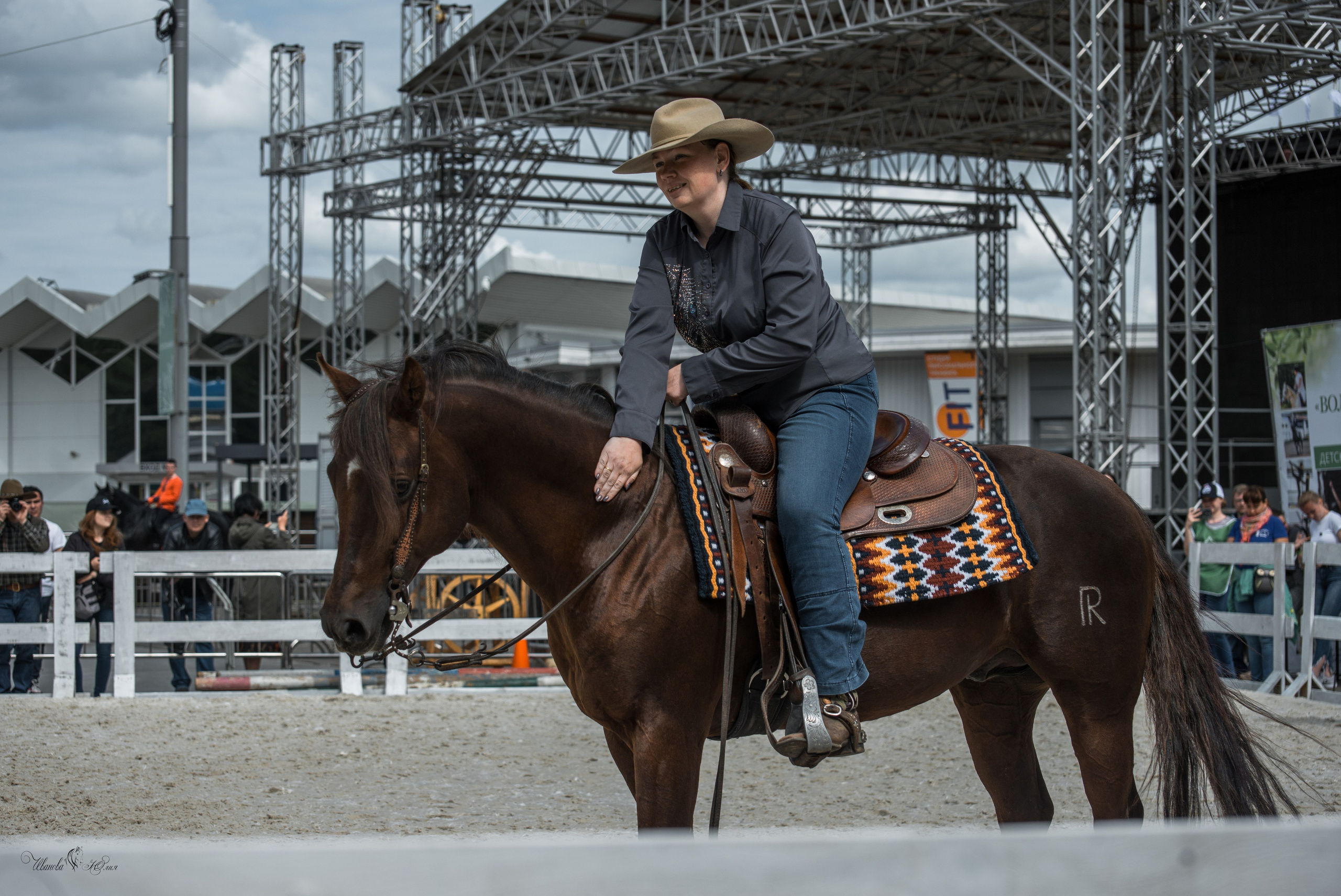 Эквирос, Москва. Конный фотограф в Саратове Юлия Иванова